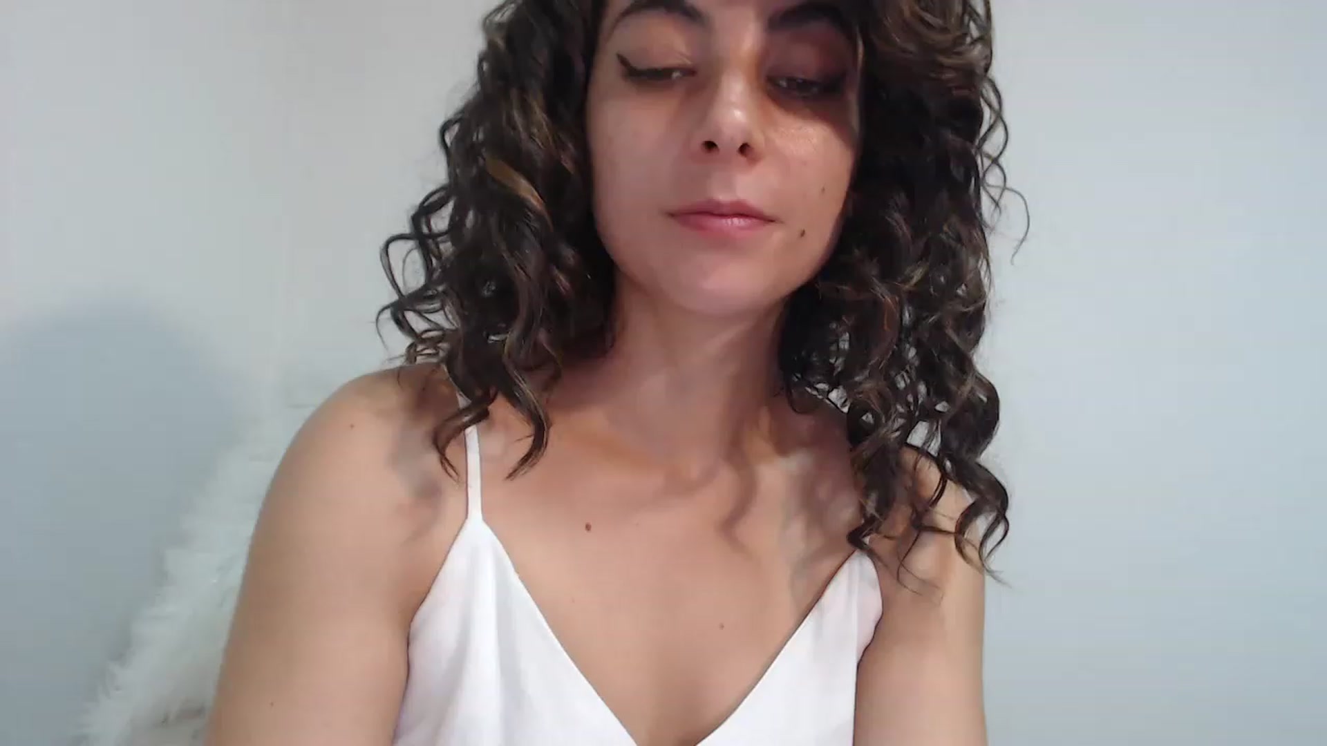 Gallery image thumbnail from Viiolet's myfreecams stream on, 06/12/2023, 17:24 image 9 of 20