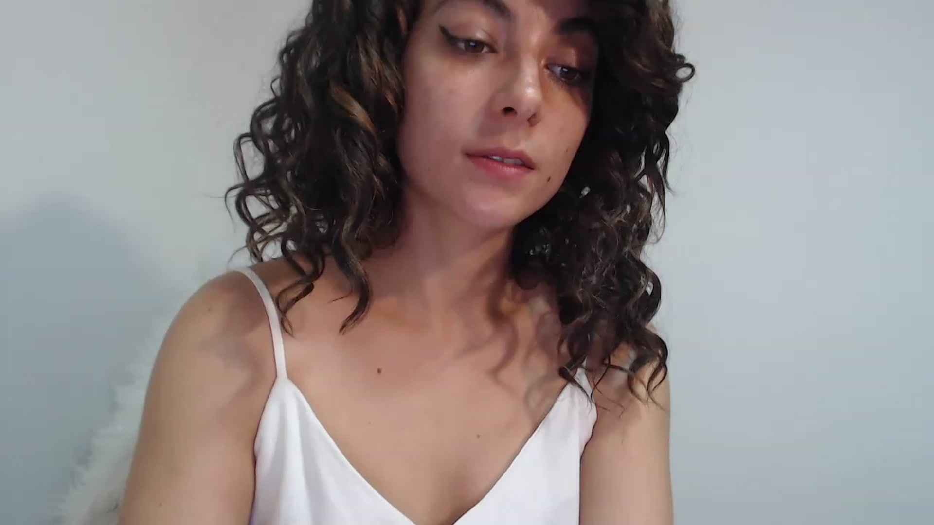 Gallery image thumbnail from Viiolet's myfreecams stream on, 06/12/2023, 17:24 image 7 of 20