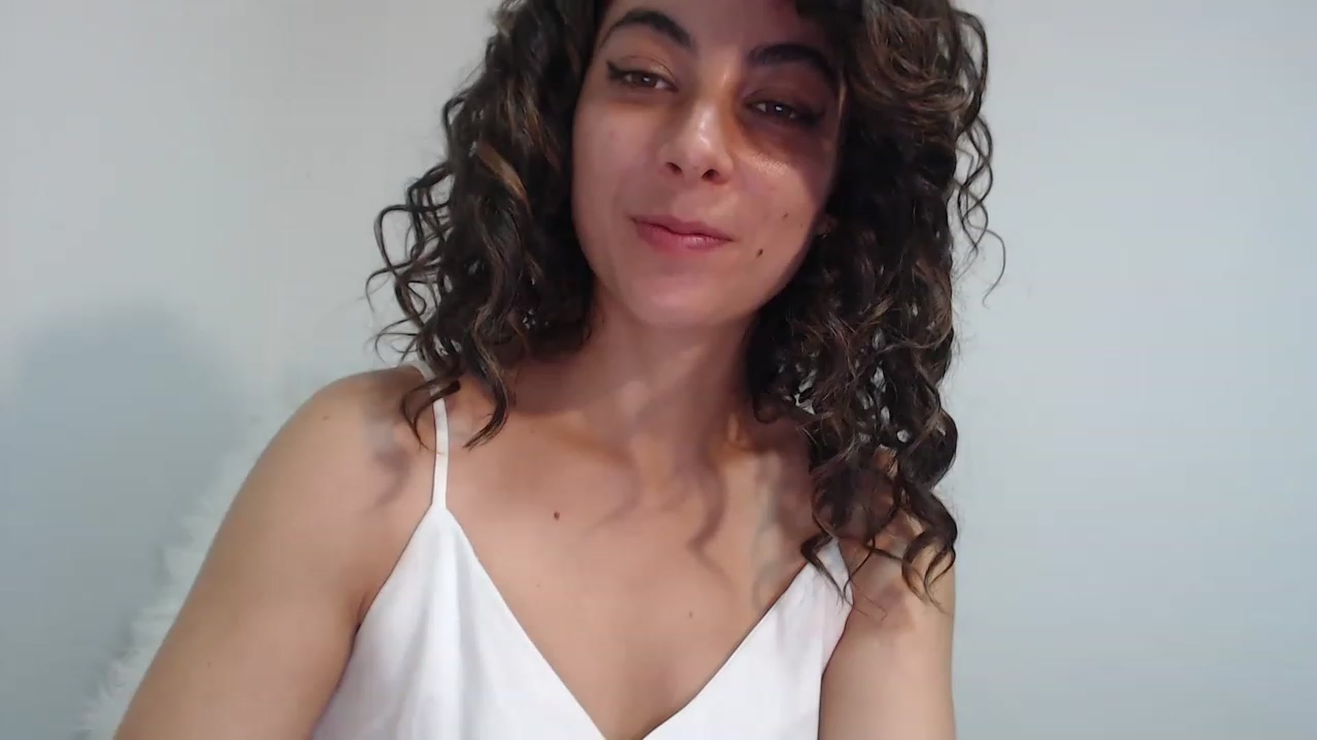 Gallery image thumbnail from Viiolet's myfreecams stream on, 06/12/2023, 17:24 image 16 of 20