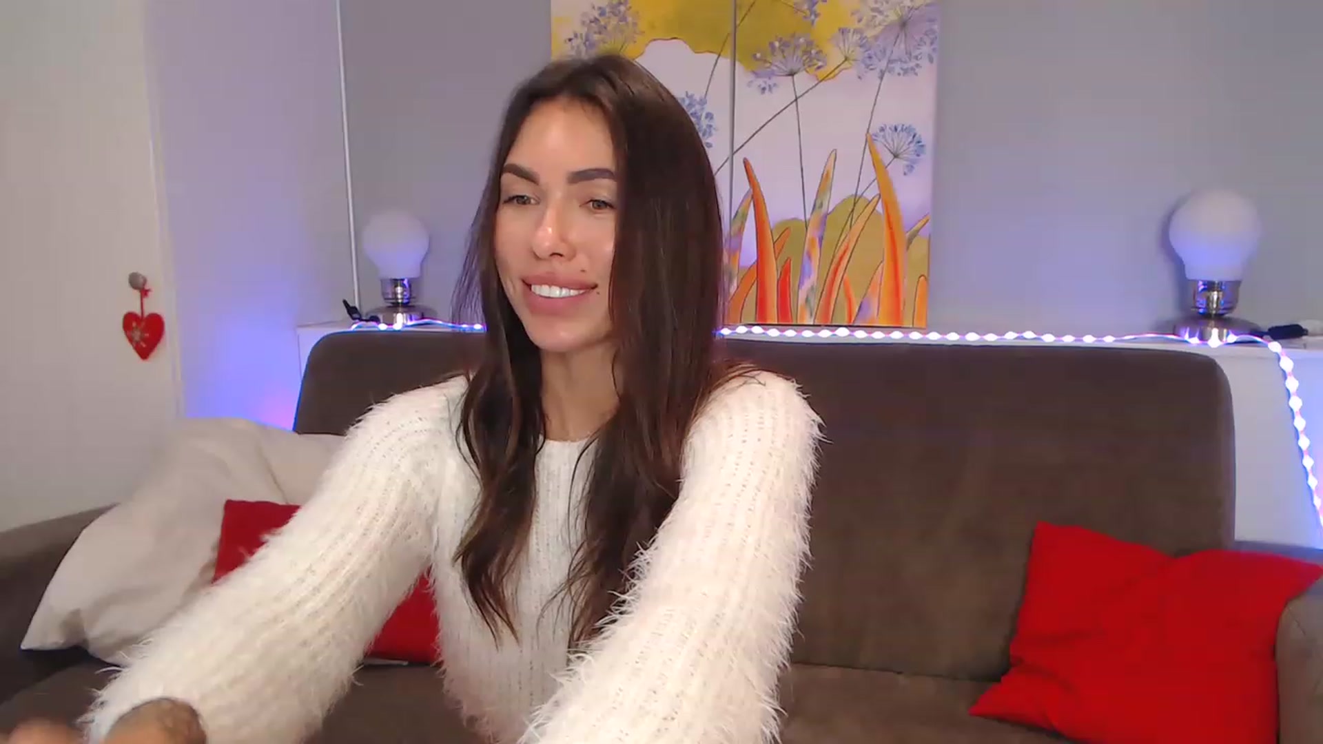 Gallery image thumbnail from VikiEvans's myfreecams stream on, 11/15/2022, 20:15 image 5 of 20