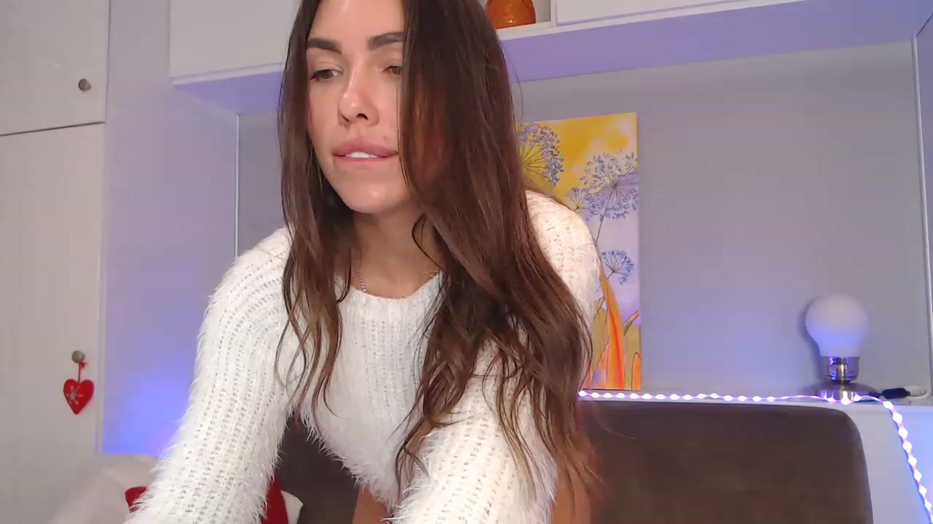 Gallery image thumbnail from VikiEvans's myfreecams stream on, 11/15/2022, 20:15 image 13 of 20