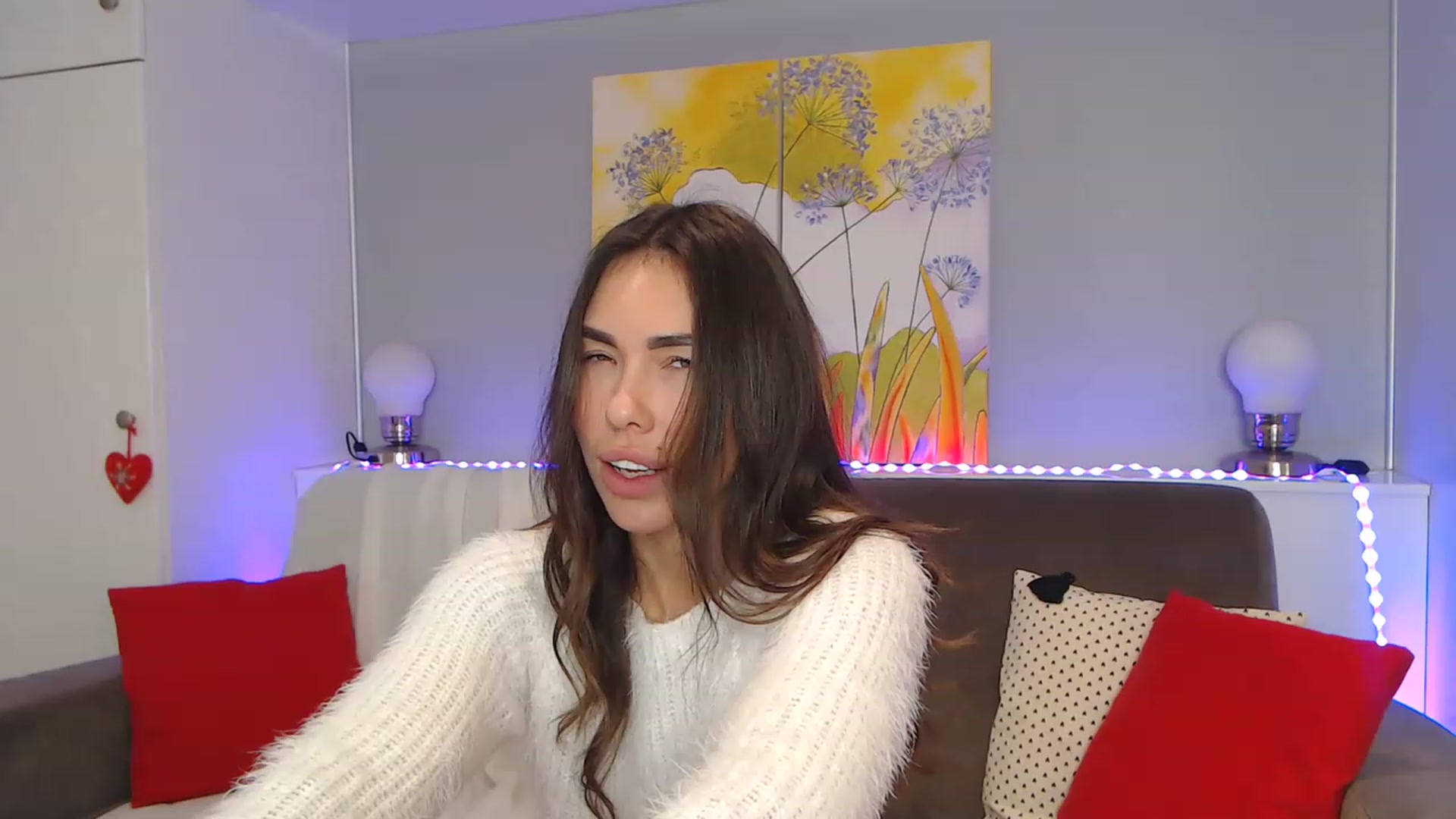 Gallery image thumbnail from VikiEvans's myfreecams stream on, 11/21/2022, 16:54 image 7 of 20