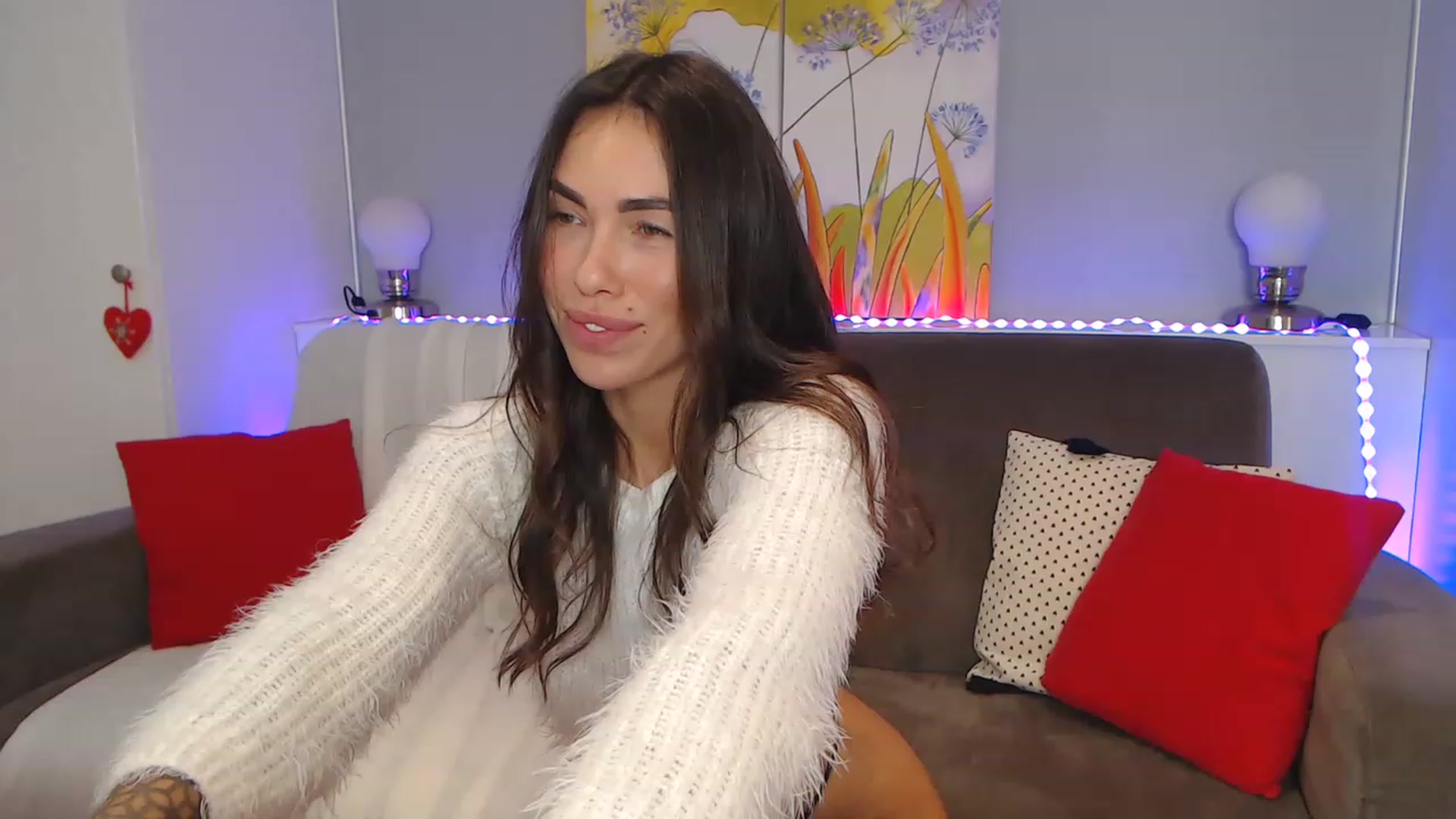 Gallery image thumbnail from VikiEvans's myfreecams stream on, 11/21/2022, 17:54 image 4 of 20