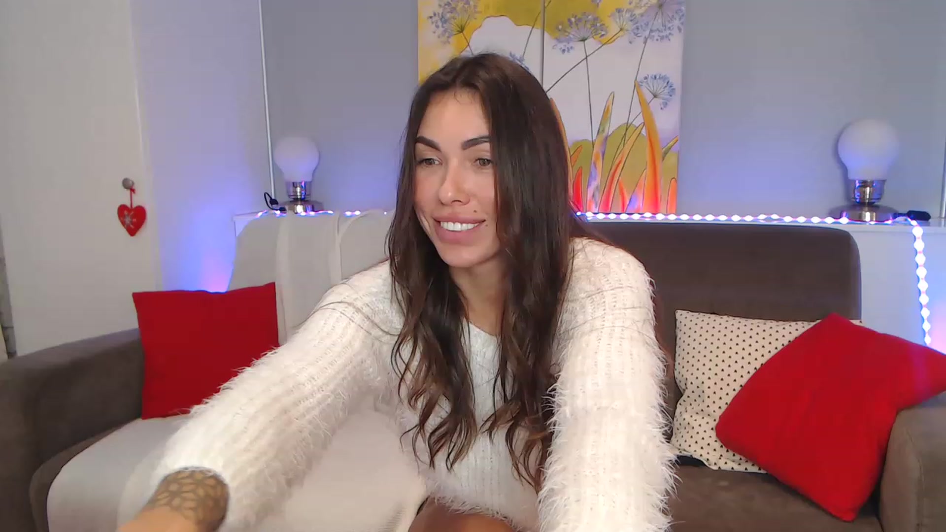 Gallery image thumbnail from VikiEvans's myfreecams stream on, 11/21/2022, 21:39 image 6 of 20