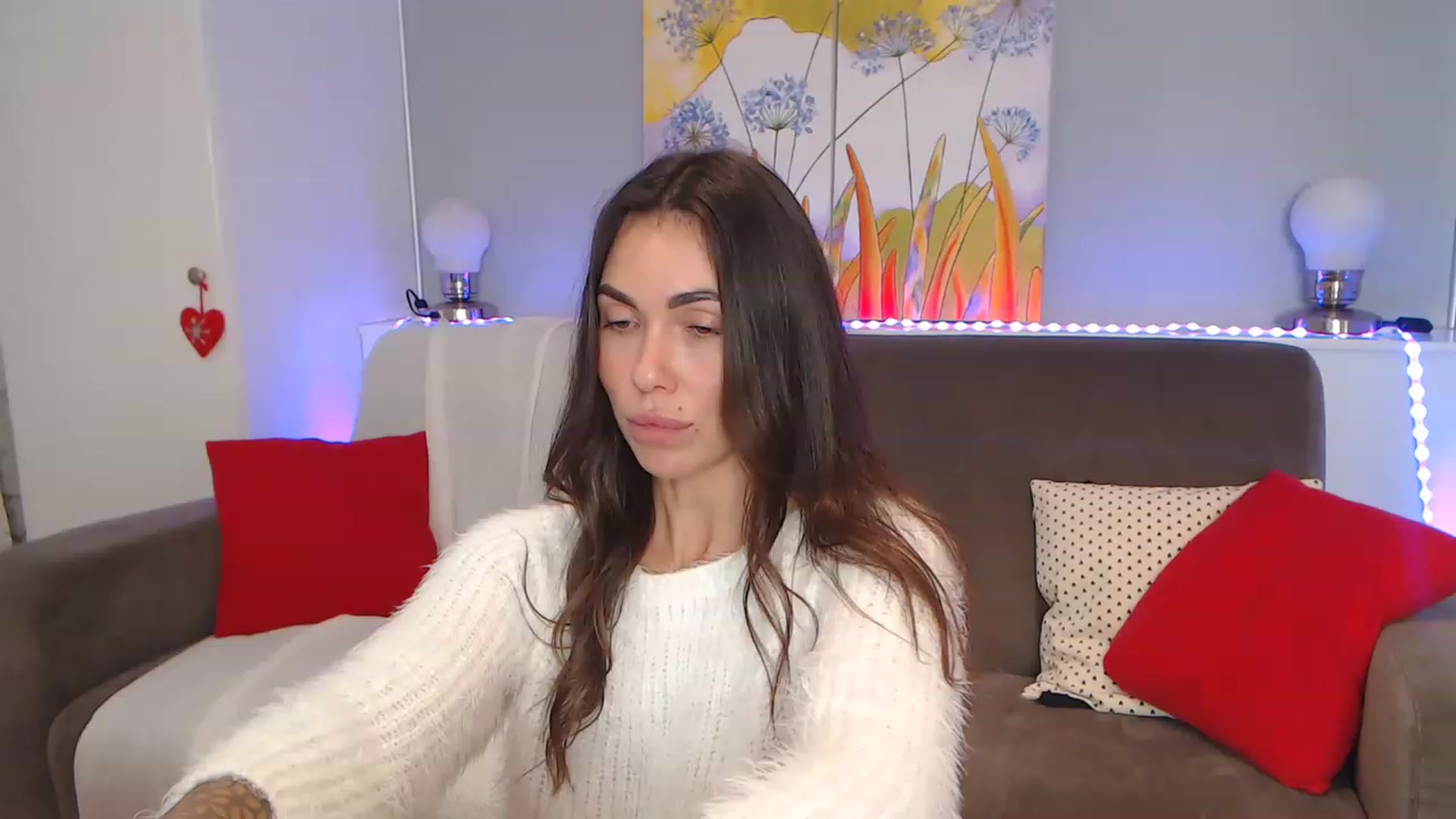 Gallery image thumbnail from VikiEvans's myfreecams stream on, 11/21/2022, 21:39 image 19 of 20