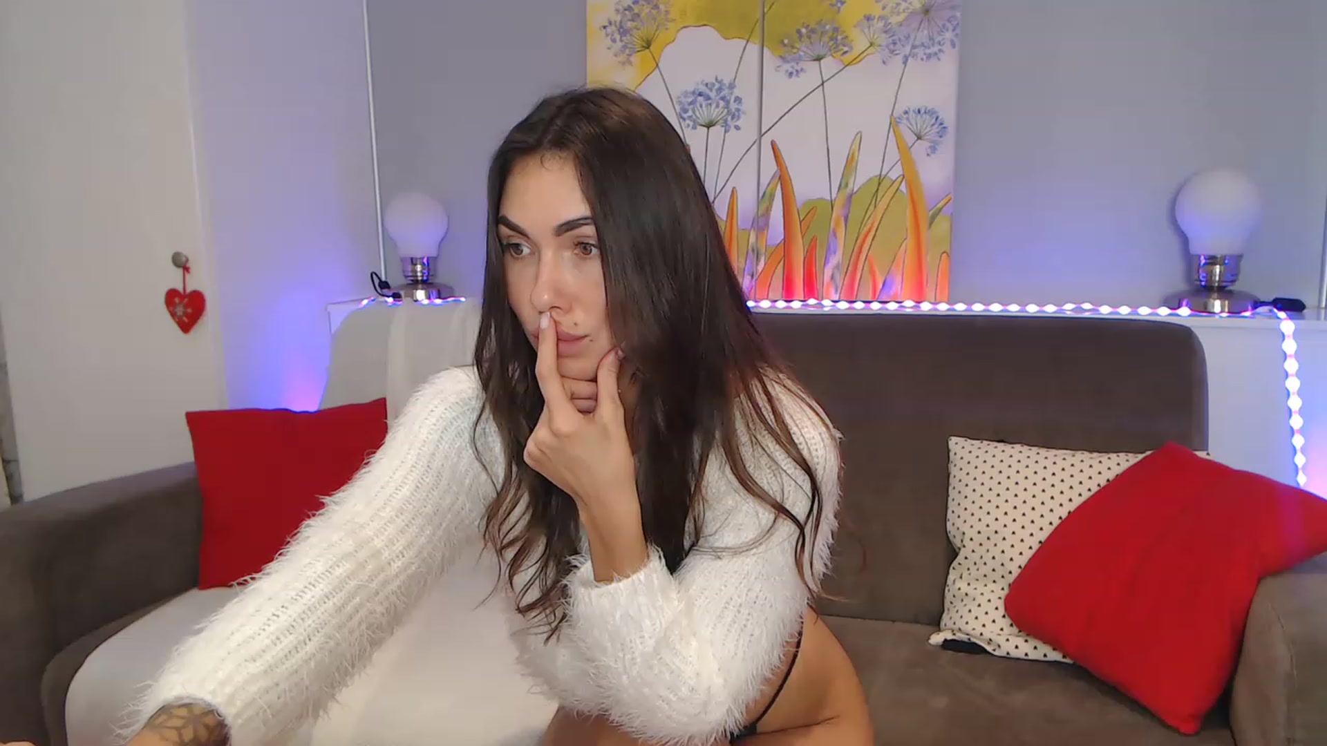 Gallery image thumbnail from VikiEvans's myfreecams stream on, 11/21/2022, 21:39 image 4 of 20