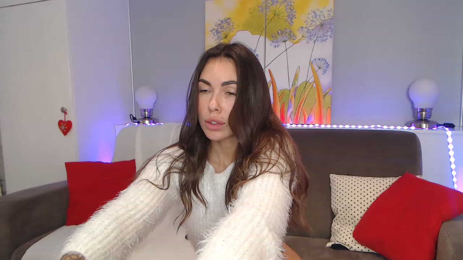 Gallery image thumbnail from VikiEvans's myfreecams stream on, 11/21/2022, 21:39 image 16 of 20
