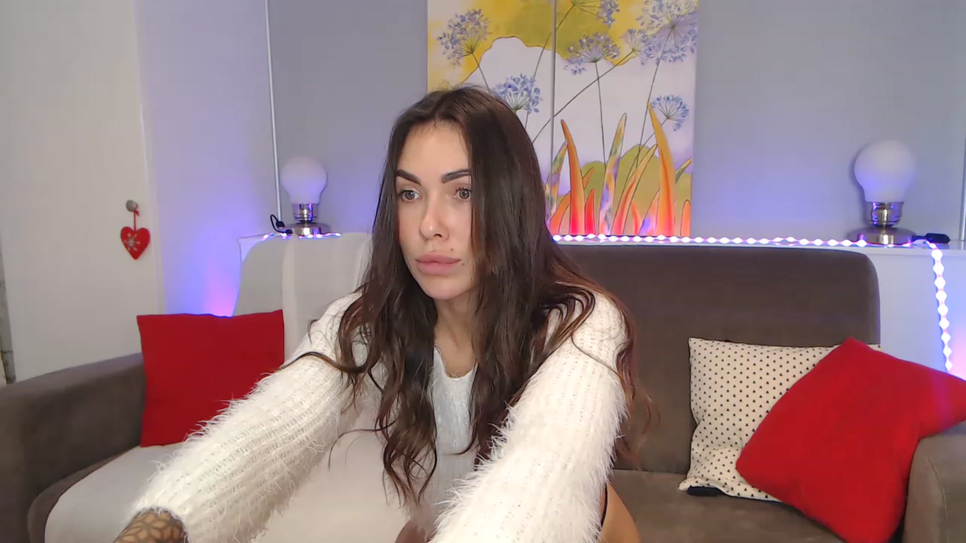 Gallery image thumbnail from VikiEvans's myfreecams stream on, 11/21/2022, 21:39 image 9 of 20