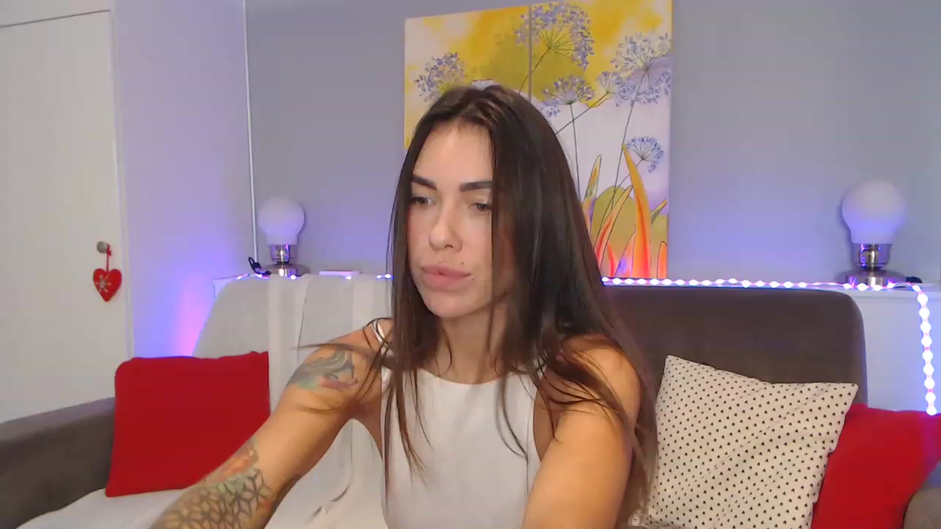Gallery image thumbnail from VikiEvans's myfreecams stream on, 11/24/2022, 17:09 image 4 of 20