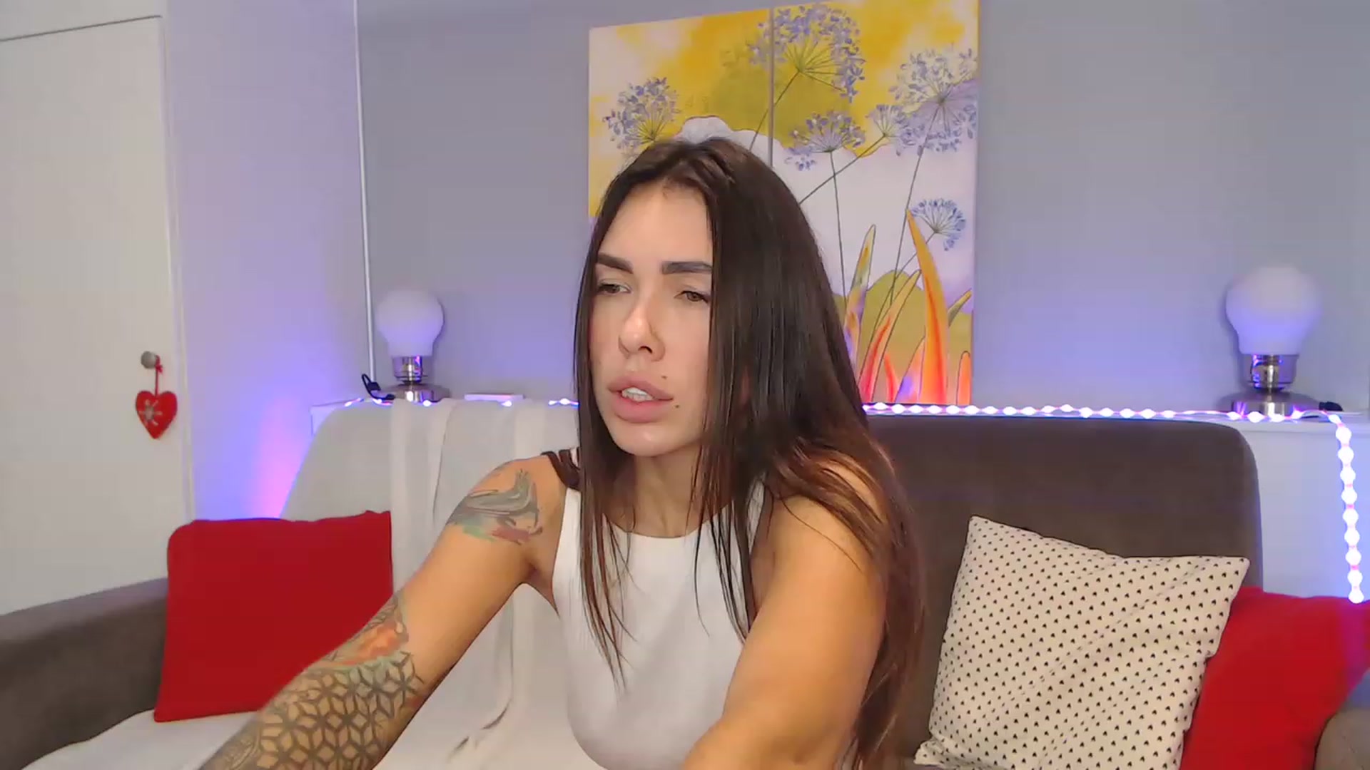 Gallery image thumbnail from VikiEvans's myfreecams stream on, 11/24/2022, 17:09 image 5 of 20