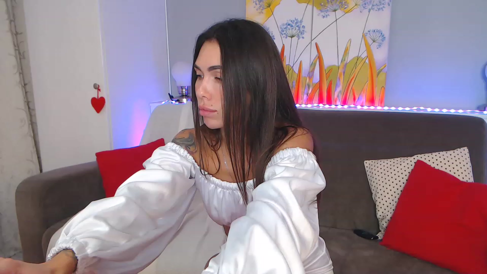 Gallery image thumbnail from VikiEvans's myfreecams stream on, 11/27/2022, 21:13 image 20 of 20