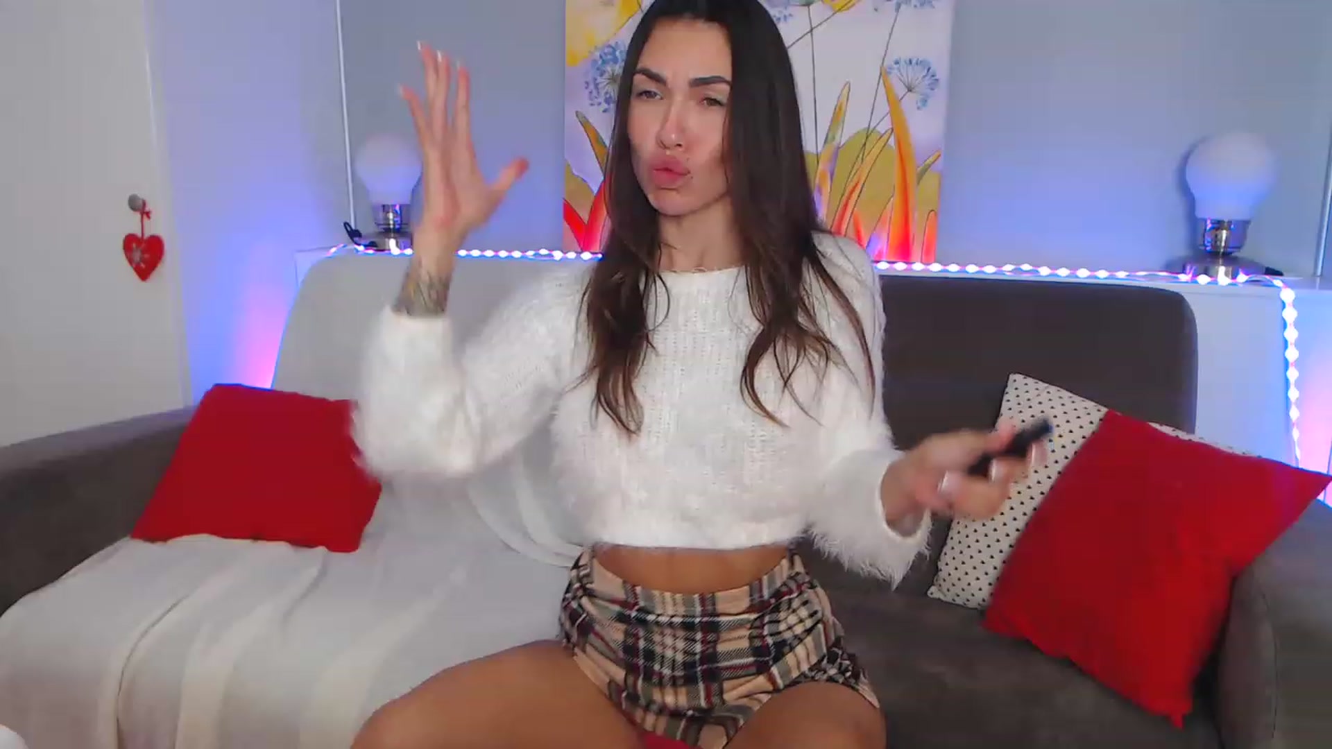 Gallery image thumbnail from VikiEvans's myfreecams stream on, 11/28/2022, 22:46 image 12 of 20