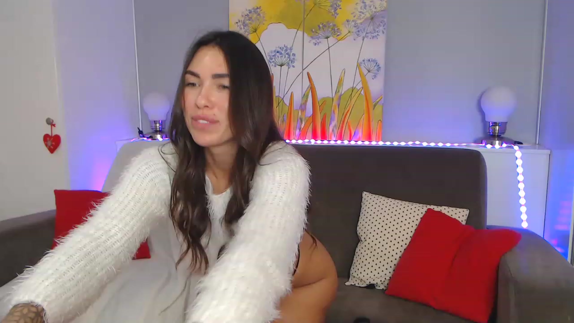 Gallery image thumbnail from VikiEvans's myfreecams stream on, 12/02/2022, 22:25 image 2 of 20