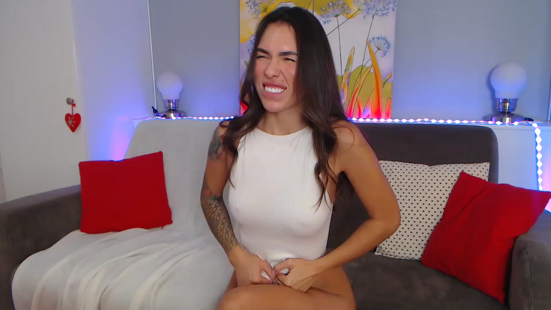Gallery image thumbnail from VikiEvans's myfreecams stream on, 12/03/2022, 16:54 image 3 of 20