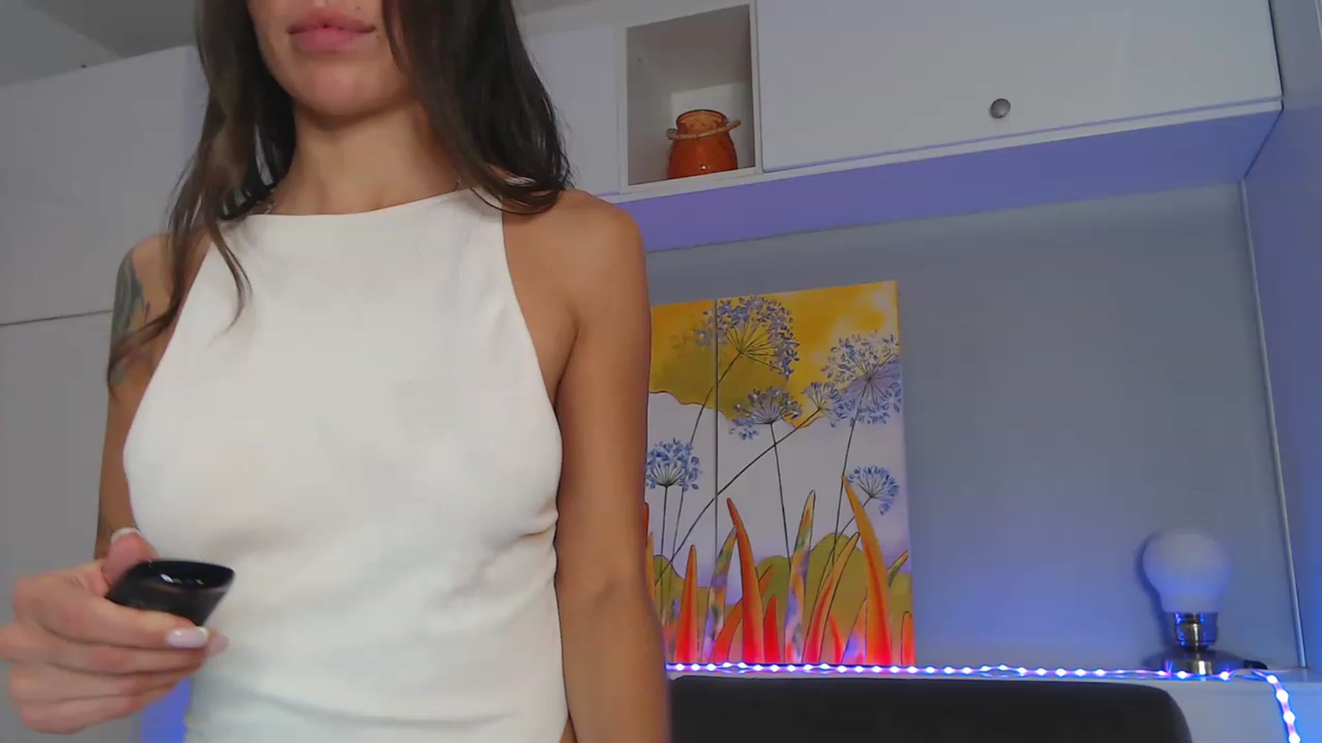 Gallery image thumbnail from VikiEvans's myfreecams stream on, 12/03/2022, 20:43 image 10 of 20
