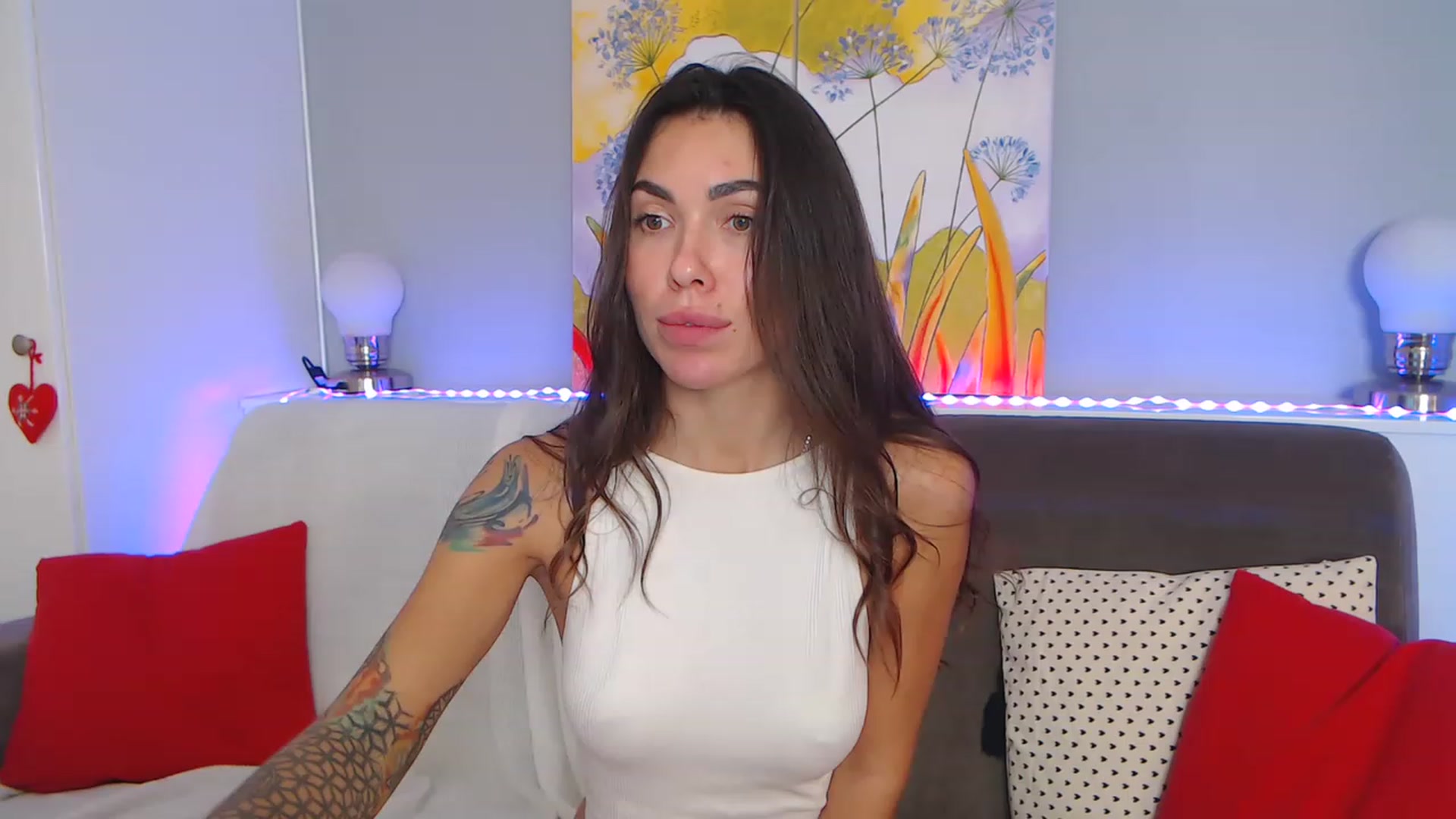 Gallery image thumbnail from VikiEvans's myfreecams stream on, 12/03/2022, 21:49 image 16 of 20