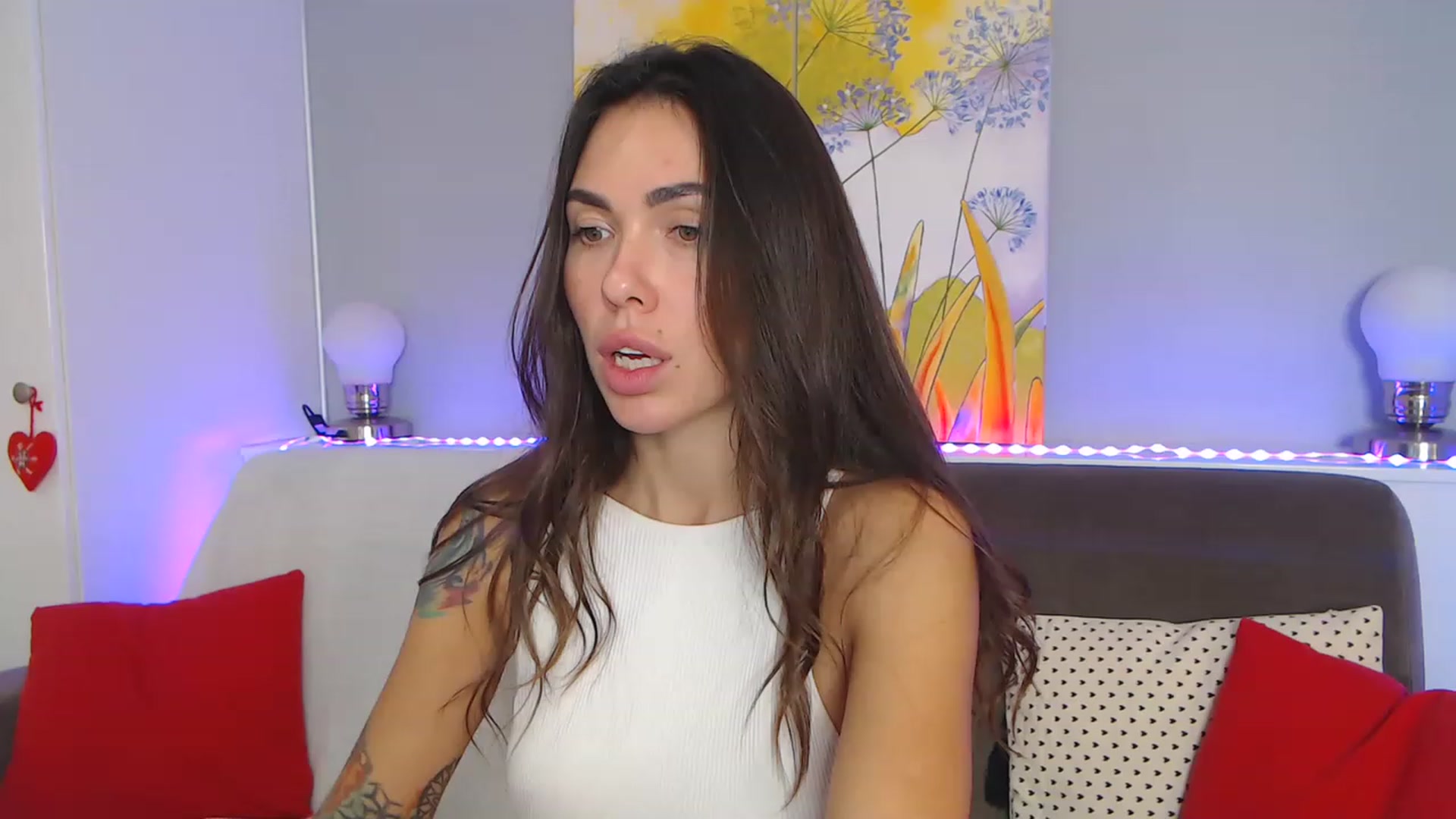Gallery image thumbnail from VikiEvans's myfreecams stream on, 12/03/2022, 21:49 image 12 of 20
