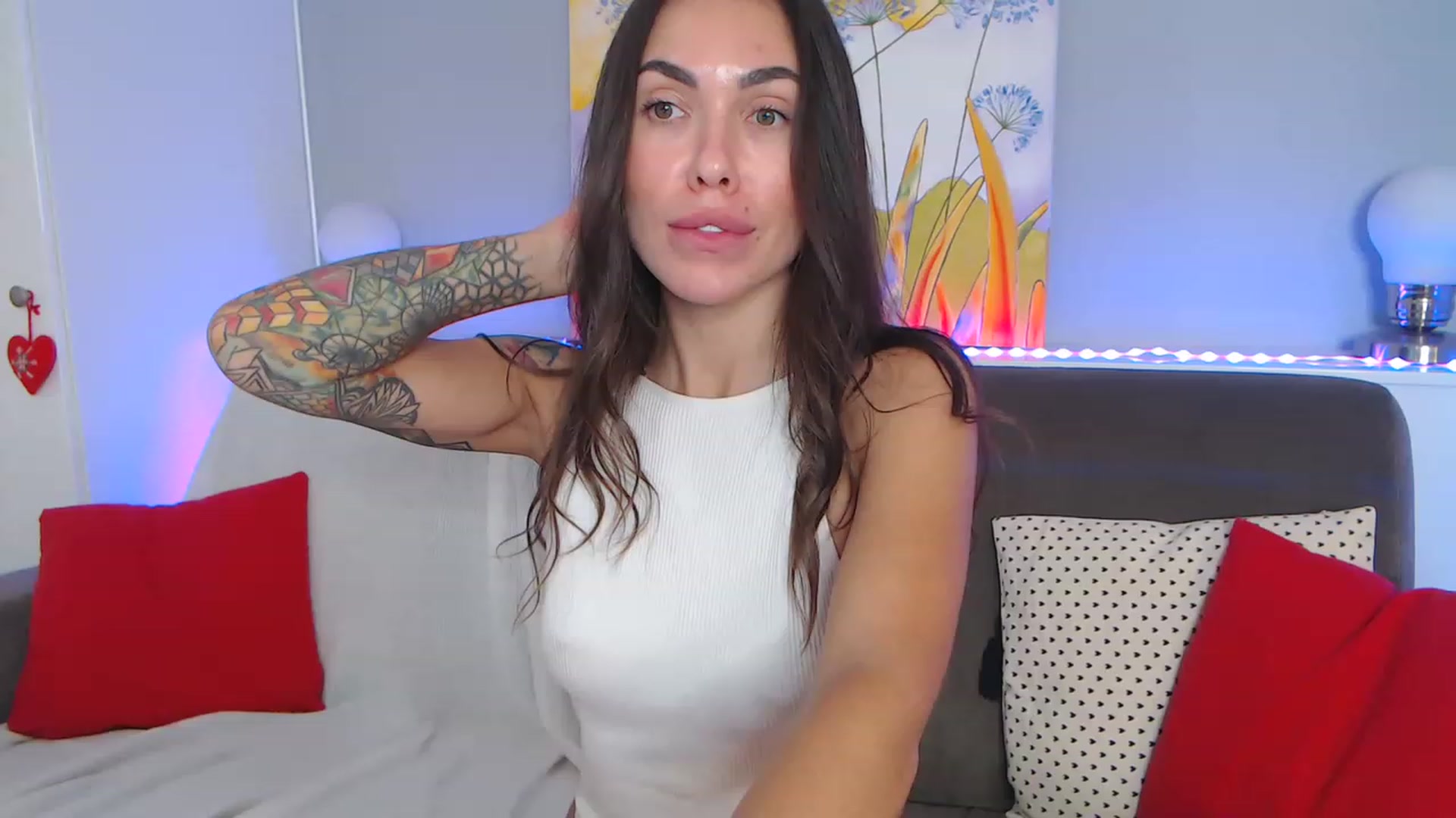Gallery image thumbnail from VikiEvans's myfreecams stream on, 12/03/2022, 21:49 image 13 of 20