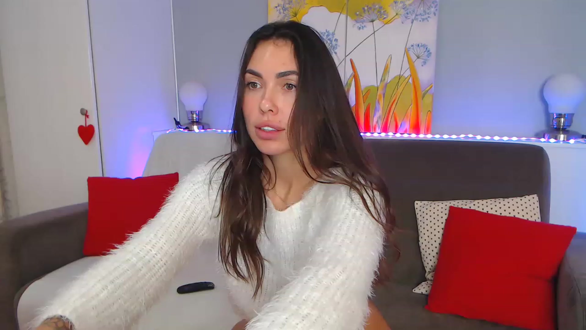 Gallery image thumbnail from VikiEvans's myfreecams stream on, 12/04/2022, 22:43 image 13 of 20