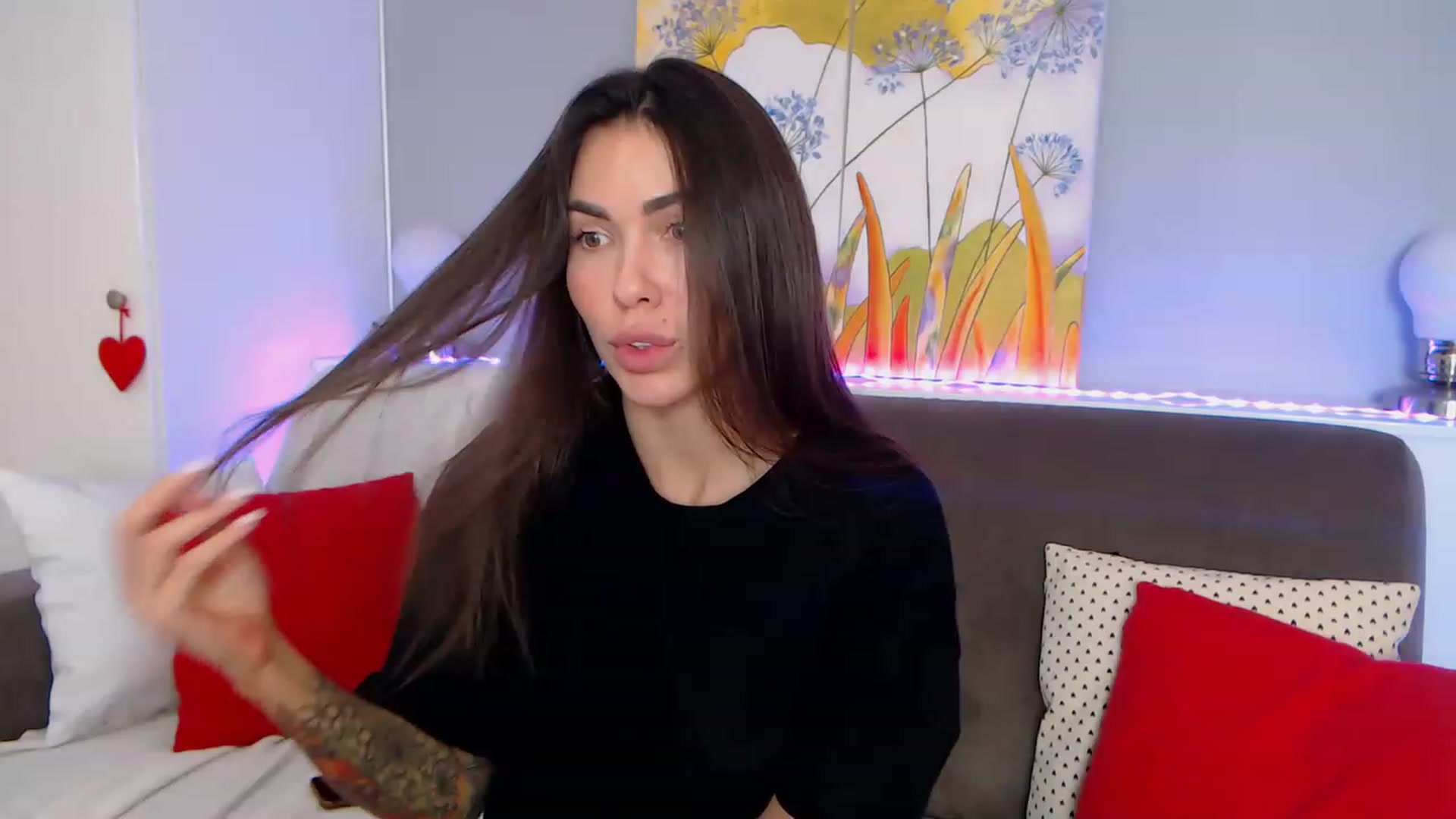 Gallery image thumbnail from VikiEvans's myfreecams stream on, 12/06/2022, 18:44 image 14 of 20