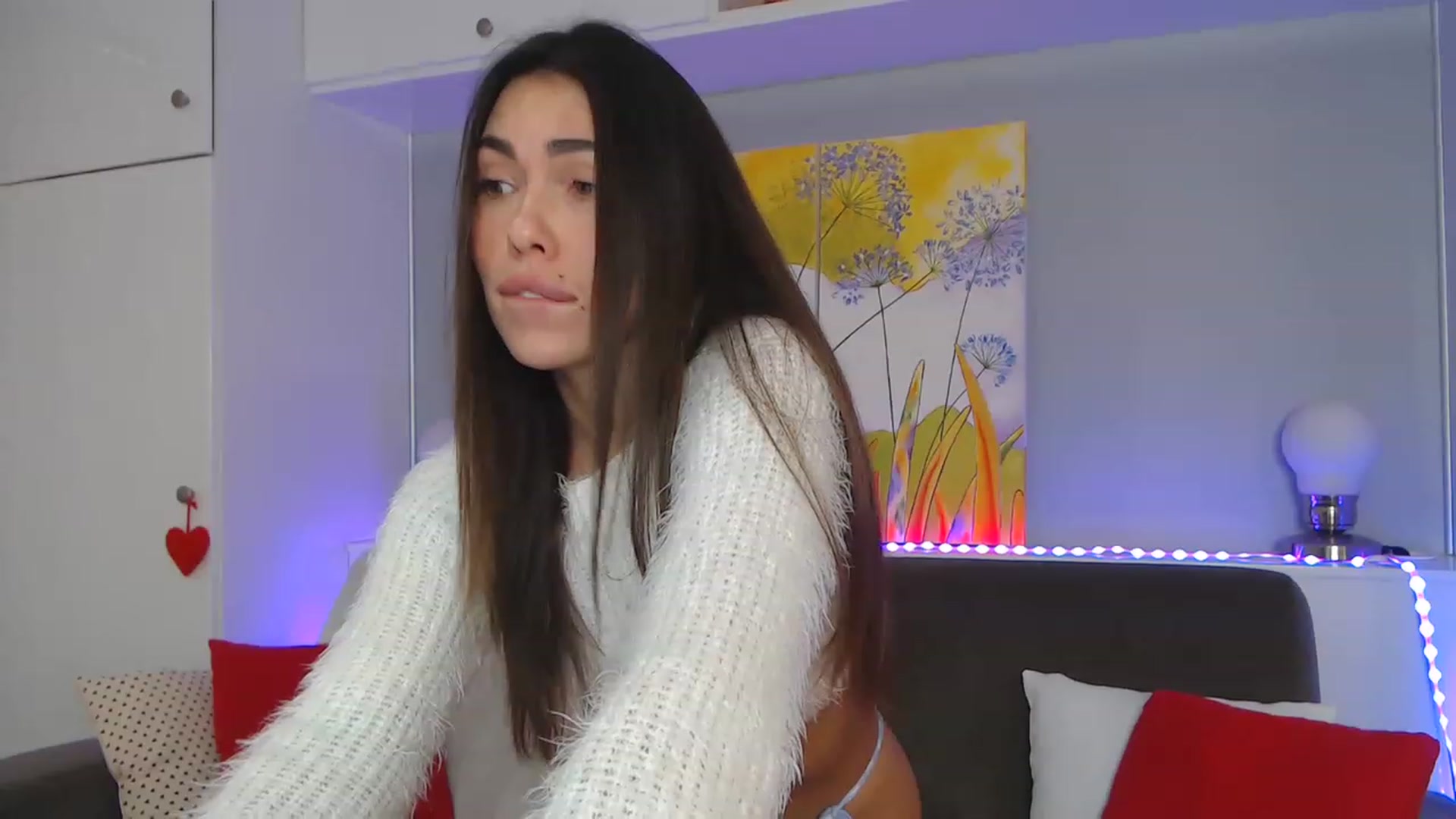 Gallery image thumbnail from VikiEvans's myfreecams stream on, 12/07/2022, 16:44 image 3 of 20
