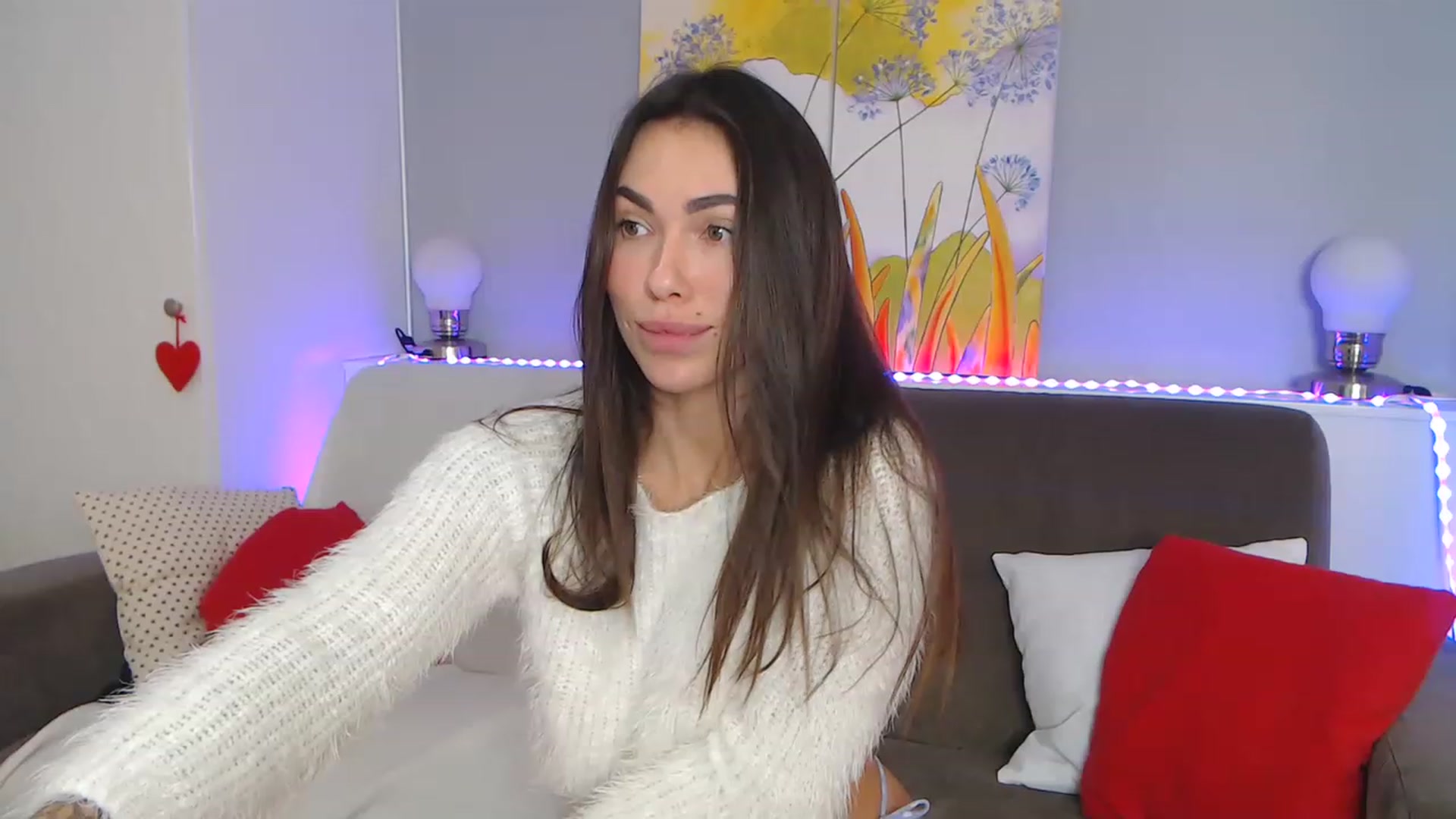 Gallery image thumbnail from VikiEvans's myfreecams stream on, 12/07/2022, 17:22 image 2 of 20