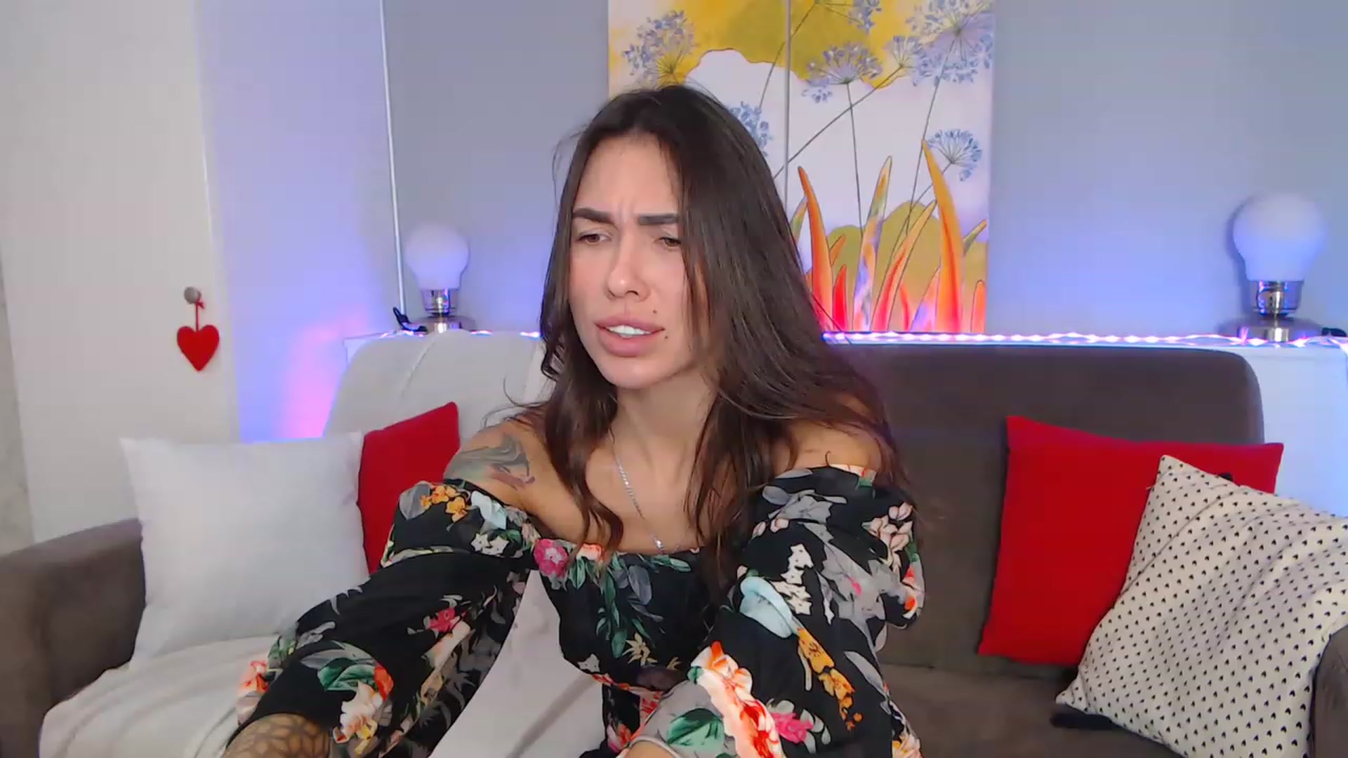 Gallery image thumbnail from VikiEvans's myfreecams stream on, 12/09/2022, 17:36 image 4 of 20