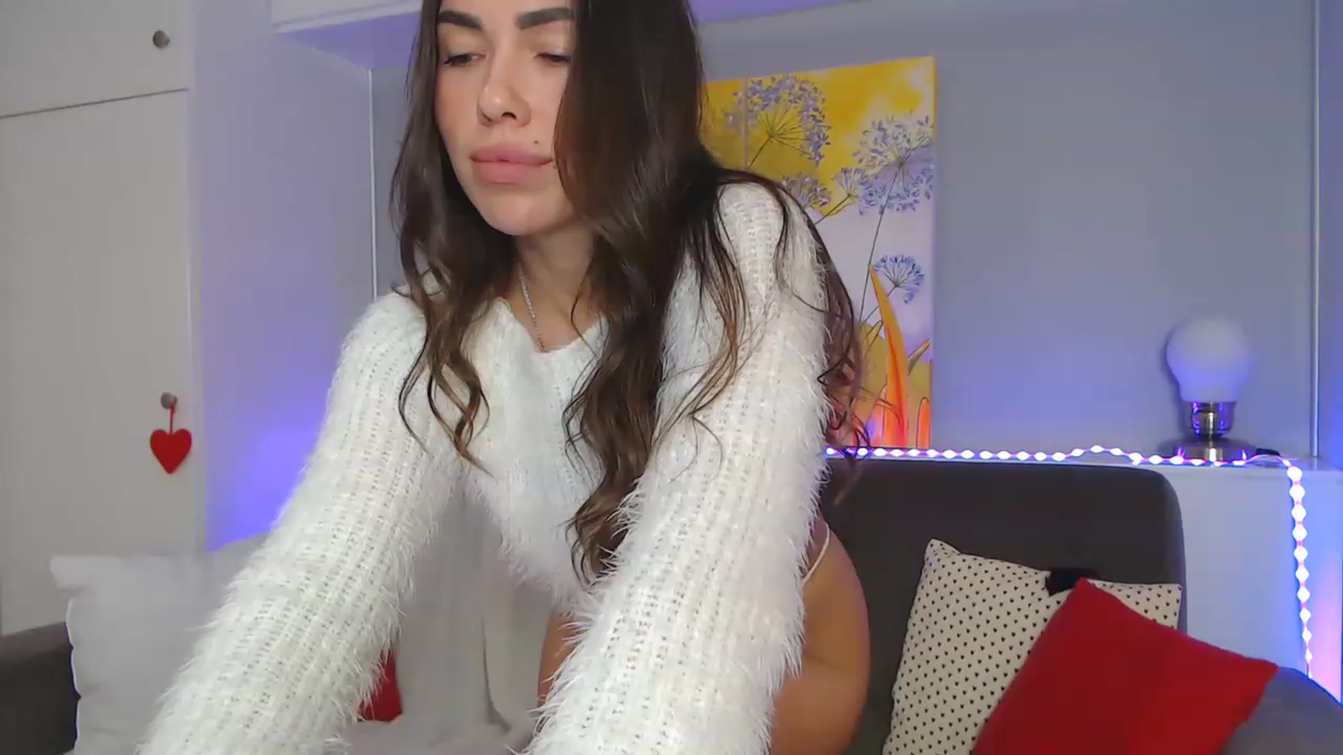 Gallery image thumbnail from VikiEvans's myfreecams stream on, 12/12/2022, 16:50 image 16 of 20