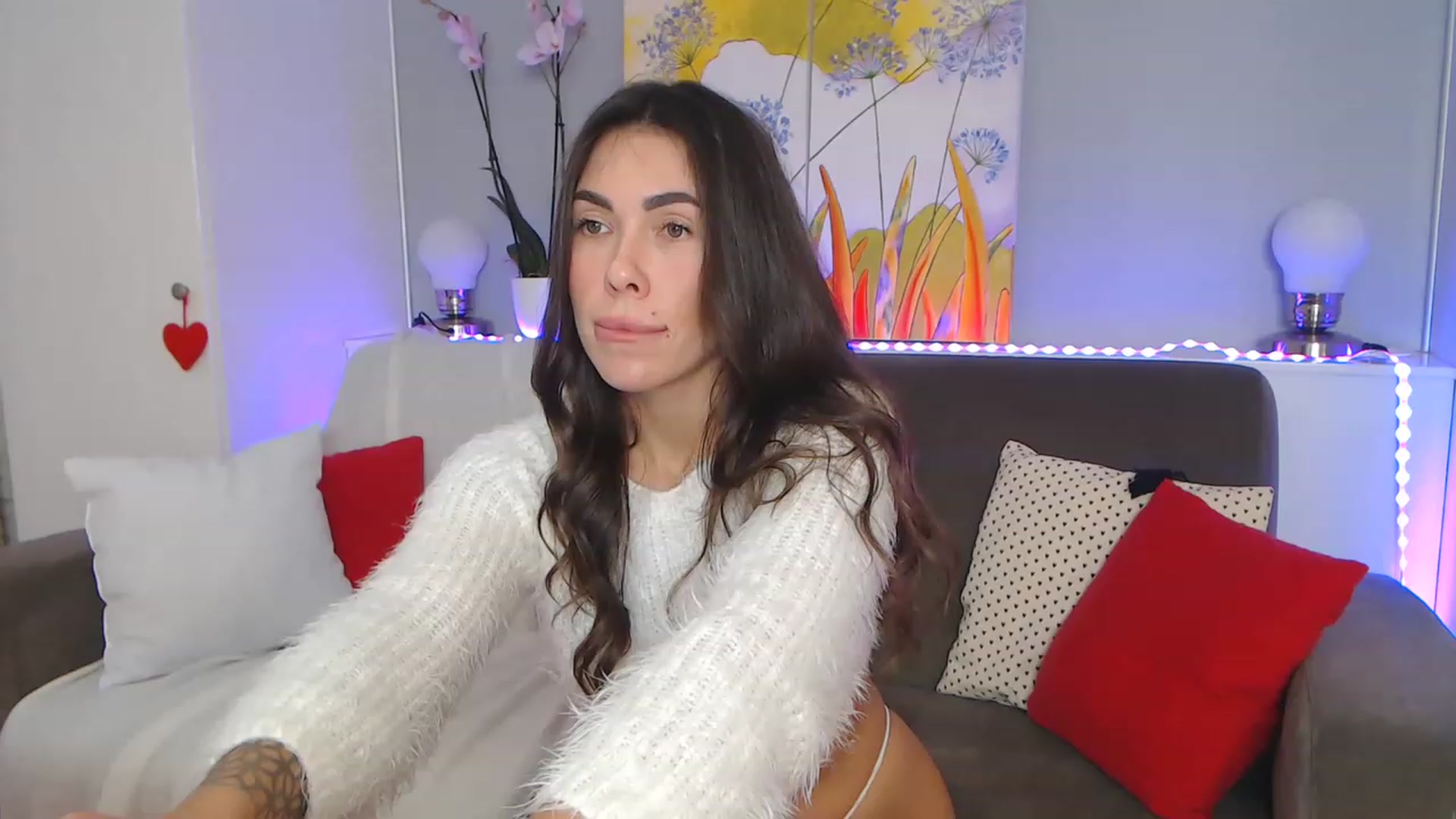 Gallery image thumbnail from VikiEvans's myfreecams stream on, 12/12/2022, 16:50 image 12 of 20