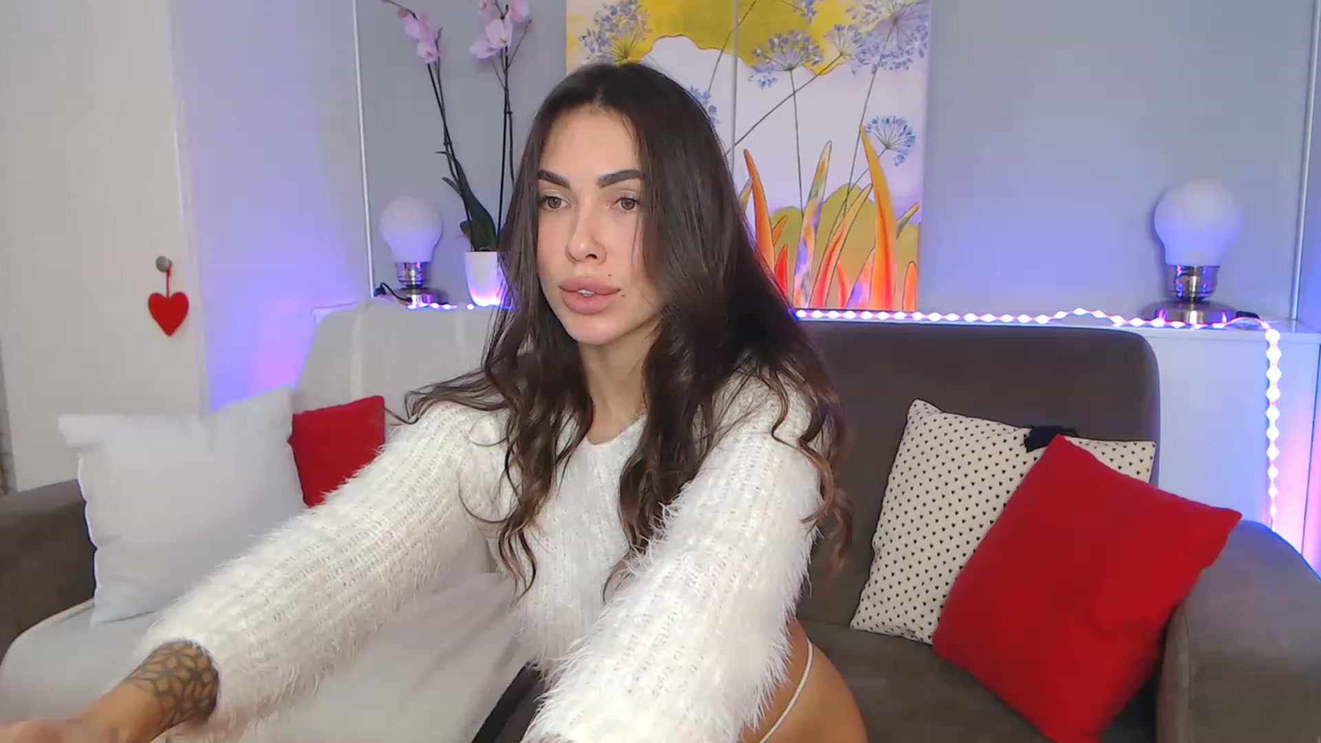 Gallery image thumbnail from VikiEvans's myfreecams stream on, 12/12/2022, 16:50 image 9 of 20