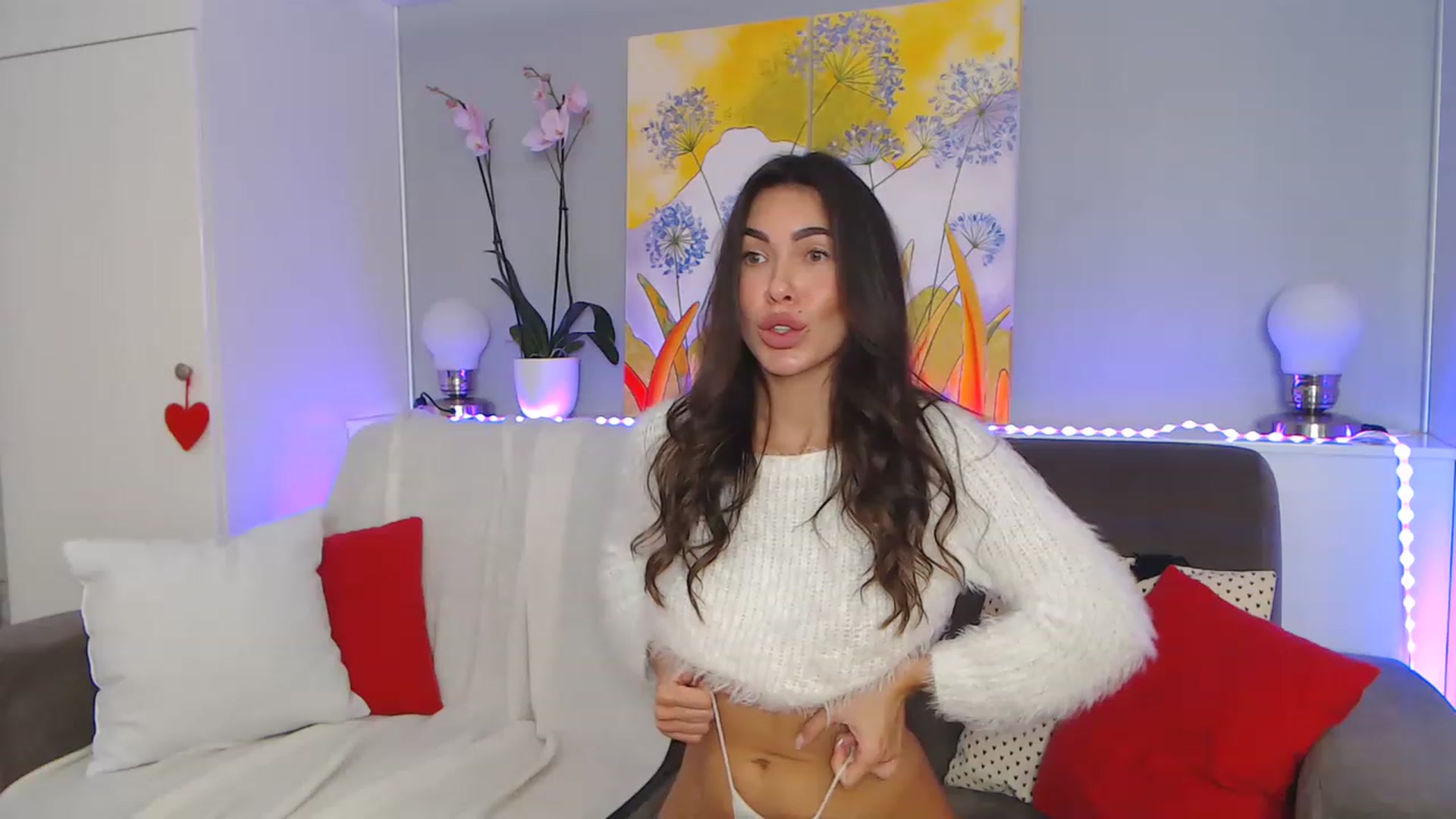 Gallery image thumbnail from VikiEvans's myfreecams stream on, 12/12/2022, 18:03 image 4 of 20