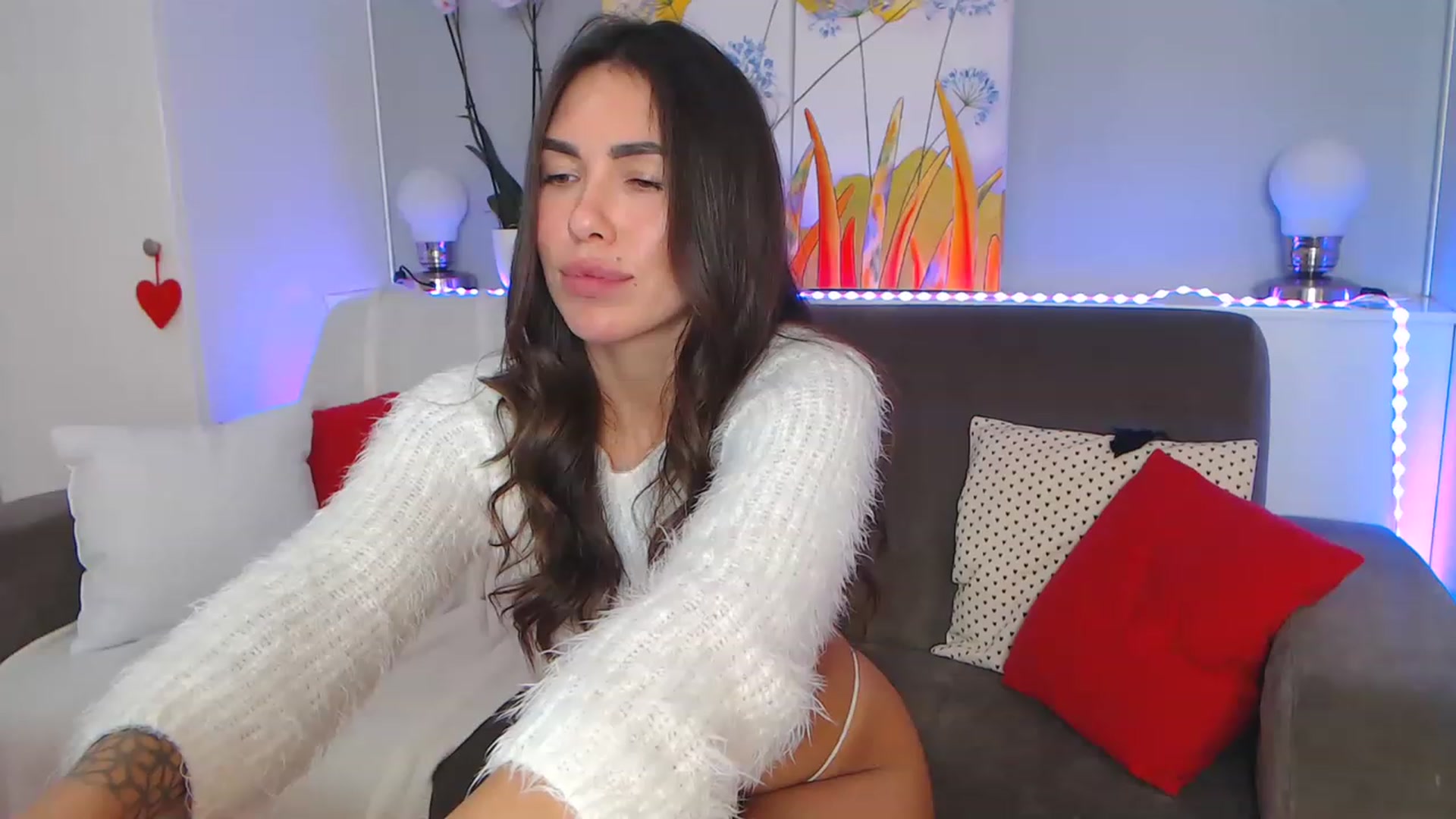 Gallery image thumbnail from VikiEvans's myfreecams stream on, 12/12/2022, 21:33 image 9 of 20