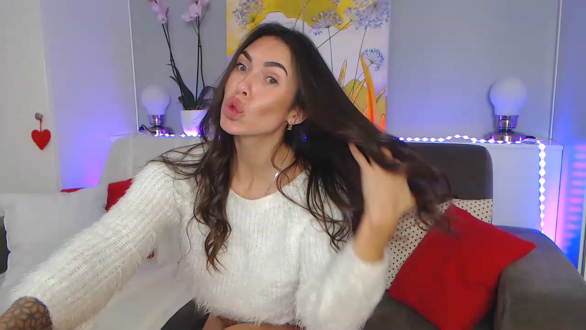 Gallery image thumbnail from VikiEvans's myfreecams stream on, 12/12/2022, 22:05 image 8 of 20
