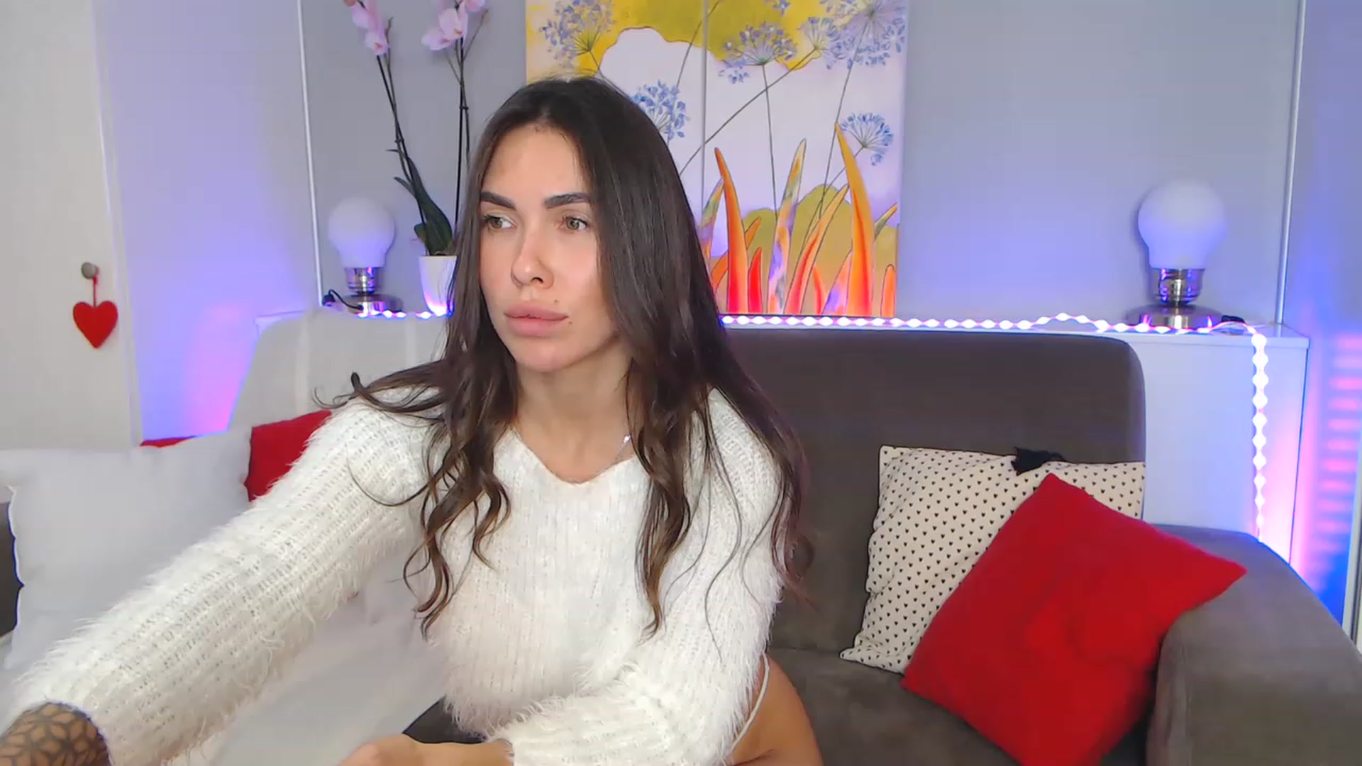 Gallery image thumbnail from VikiEvans's myfreecams stream on, 12/12/2022, 22:05 image 2 of 20