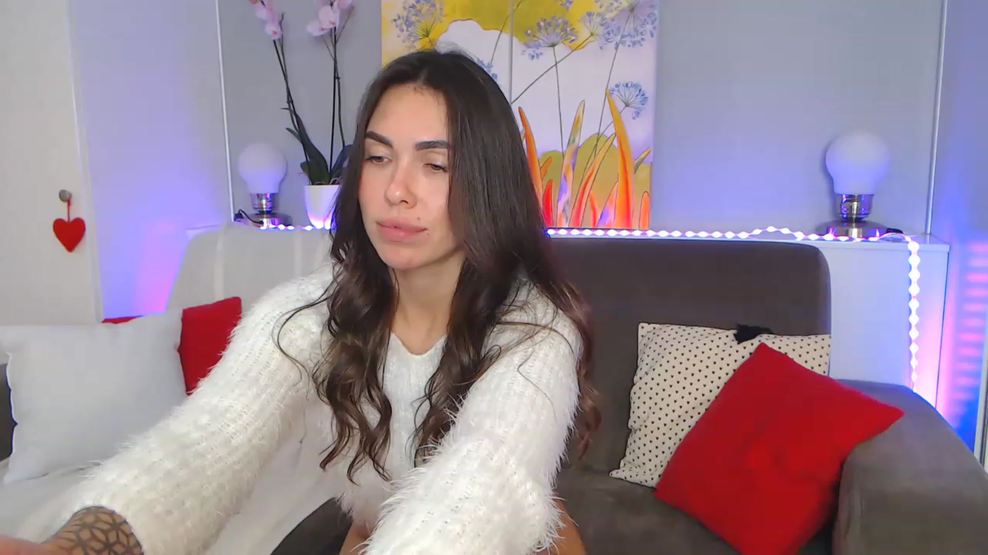 Gallery image thumbnail from VikiEvans's myfreecams stream on, 12/12/2022, 22:05 image 11 of 20