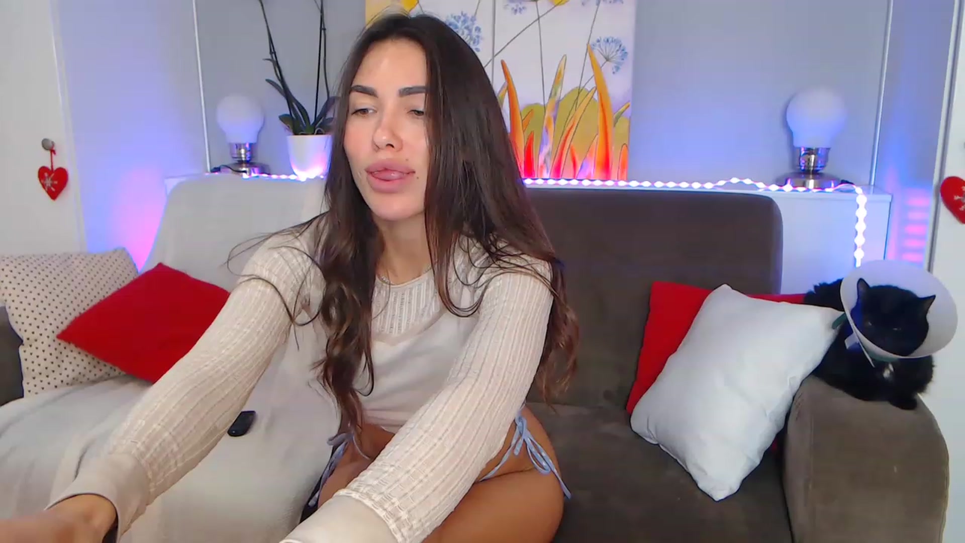 Gallery image thumbnail from VikiEvans's myfreecams stream on, 12/15/2022, 20:45 image 17 of 20
