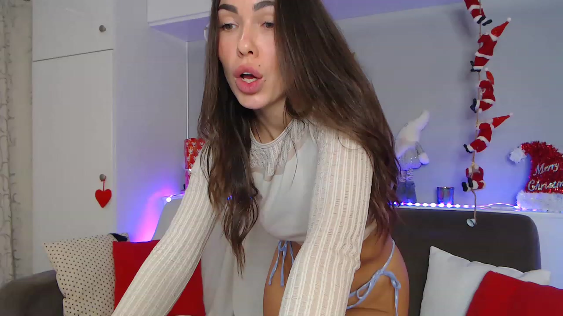 Gallery image thumbnail from VikiEvans's myfreecams stream on, 12/19/2022, 16:43 image 11 of 20