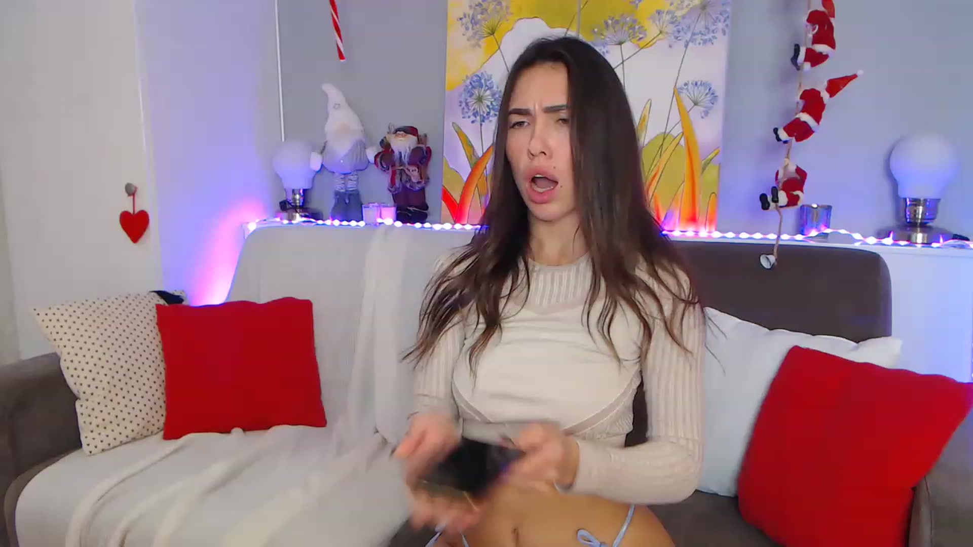 Gallery image thumbnail from VikiEvans's myfreecams stream on, 12/19/2022, 17:26 image 6 of 20