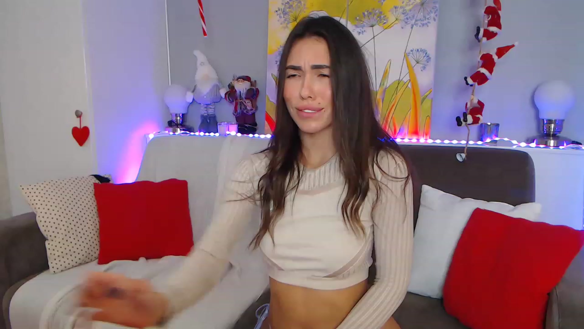 Gallery image thumbnail from VikiEvans's myfreecams stream on, 12/19/2022, 17:26 image 7 of 20
