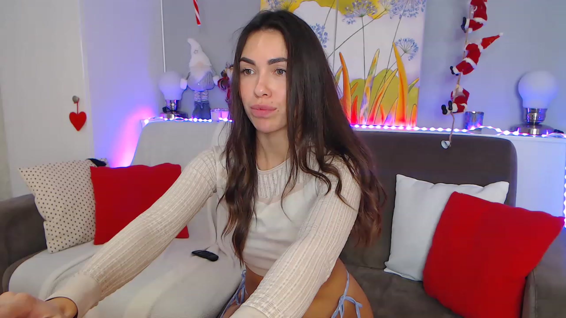 Gallery image thumbnail from VikiEvans's myfreecams stream on, 12/19/2022, 19:27 image 11 of 20