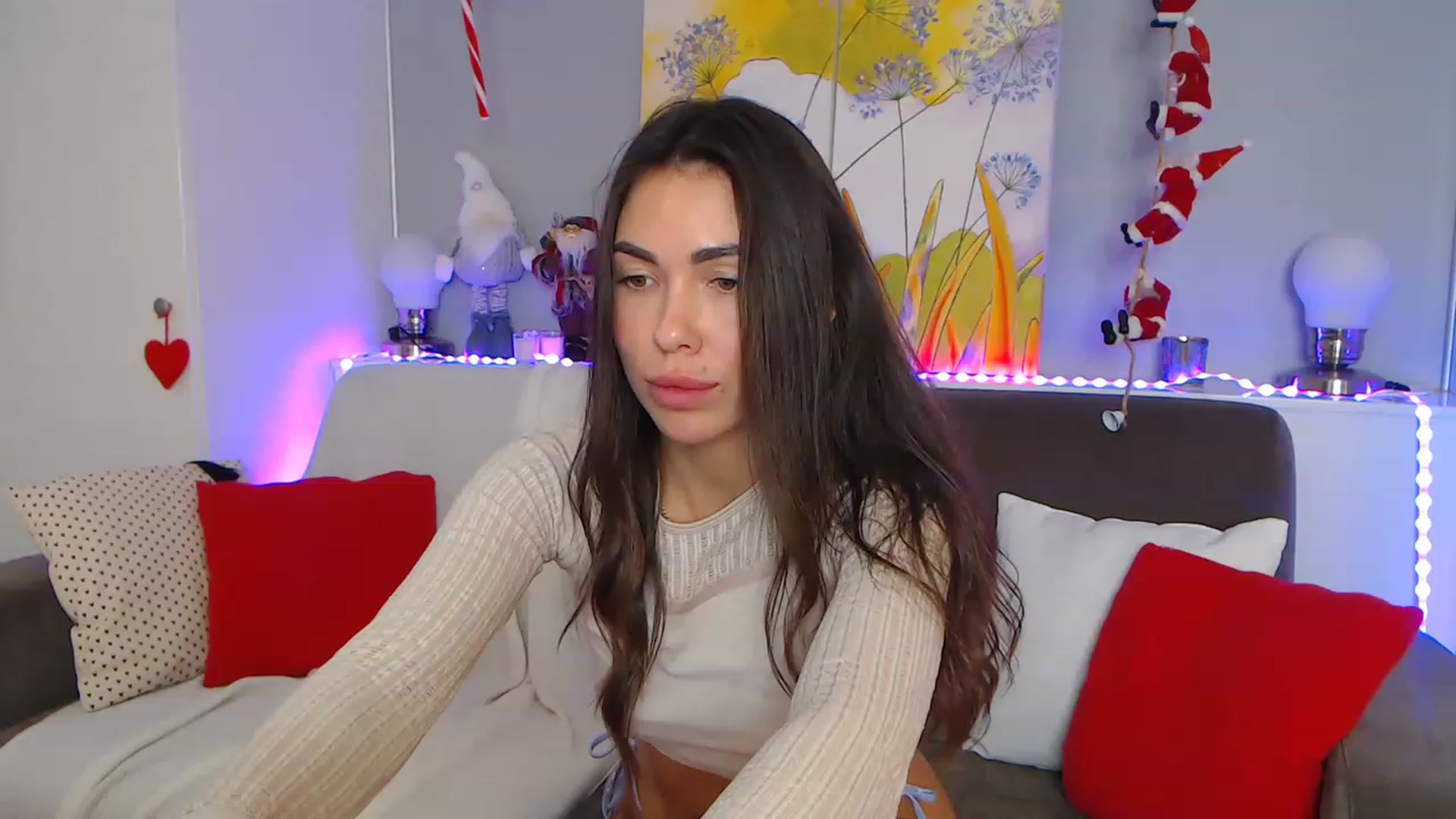 Gallery image thumbnail from VikiEvans's myfreecams stream on, 12/19/2022, 19:27 image 20 of 20