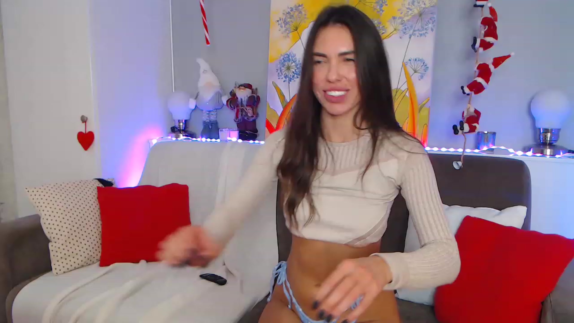 Gallery image thumbnail from VikiEvans's myfreecams stream on, 12/19/2022, 19:27 image 8 of 20