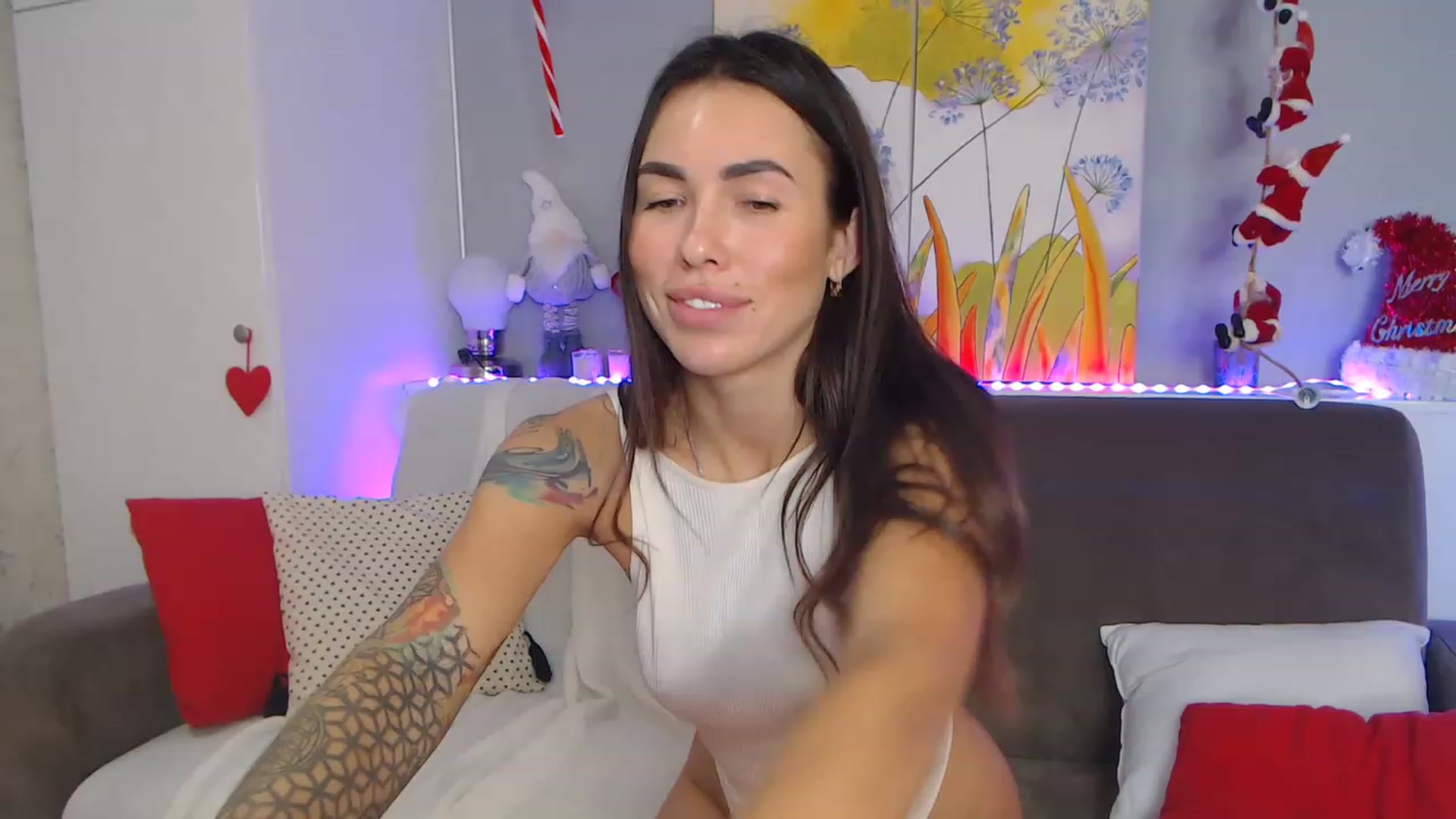 Gallery image thumbnail from VikiEvans's myfreecams stream on, 12/23/2022, 20:05 image 20 of 20