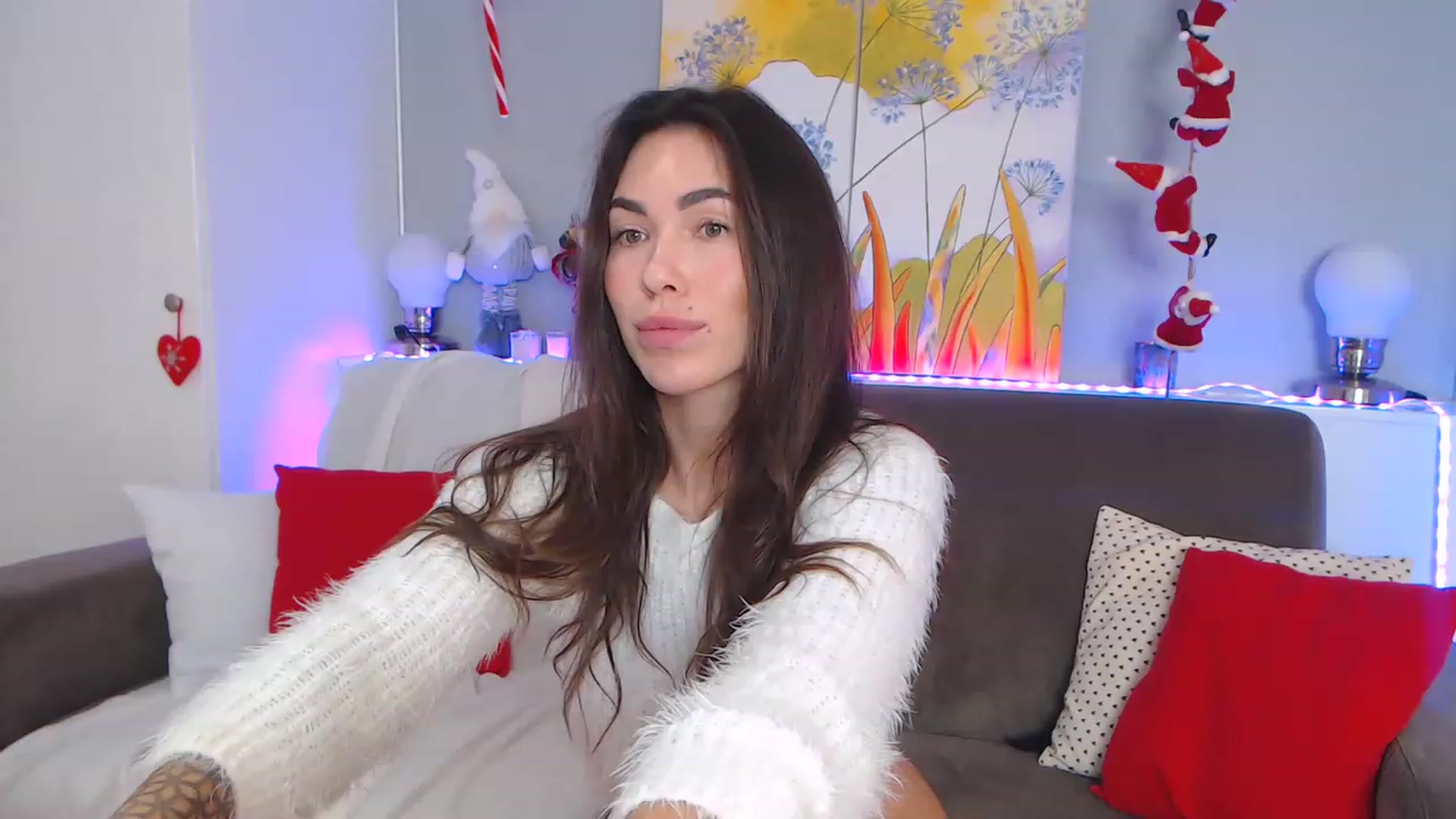 Gallery image thumbnail from VikiEvans's myfreecams stream on, 12/24/2022, 17:45 image 9 of 20