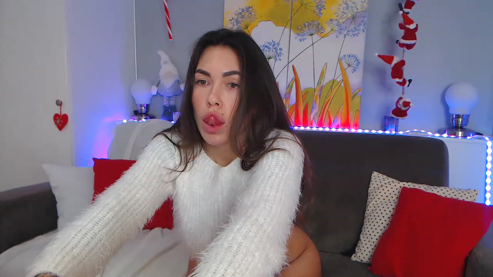 Gallery image thumbnail from VikiEvans's myfreecams stream on, 12/24/2022, 17:45 image 10 of 20