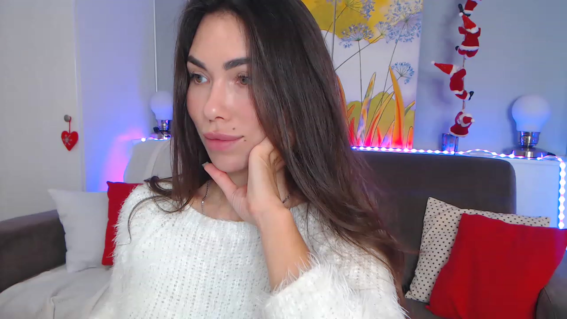 Gallery image thumbnail from VikiEvans's myfreecams stream on, 12/24/2022, 17:45 image 5 of 20