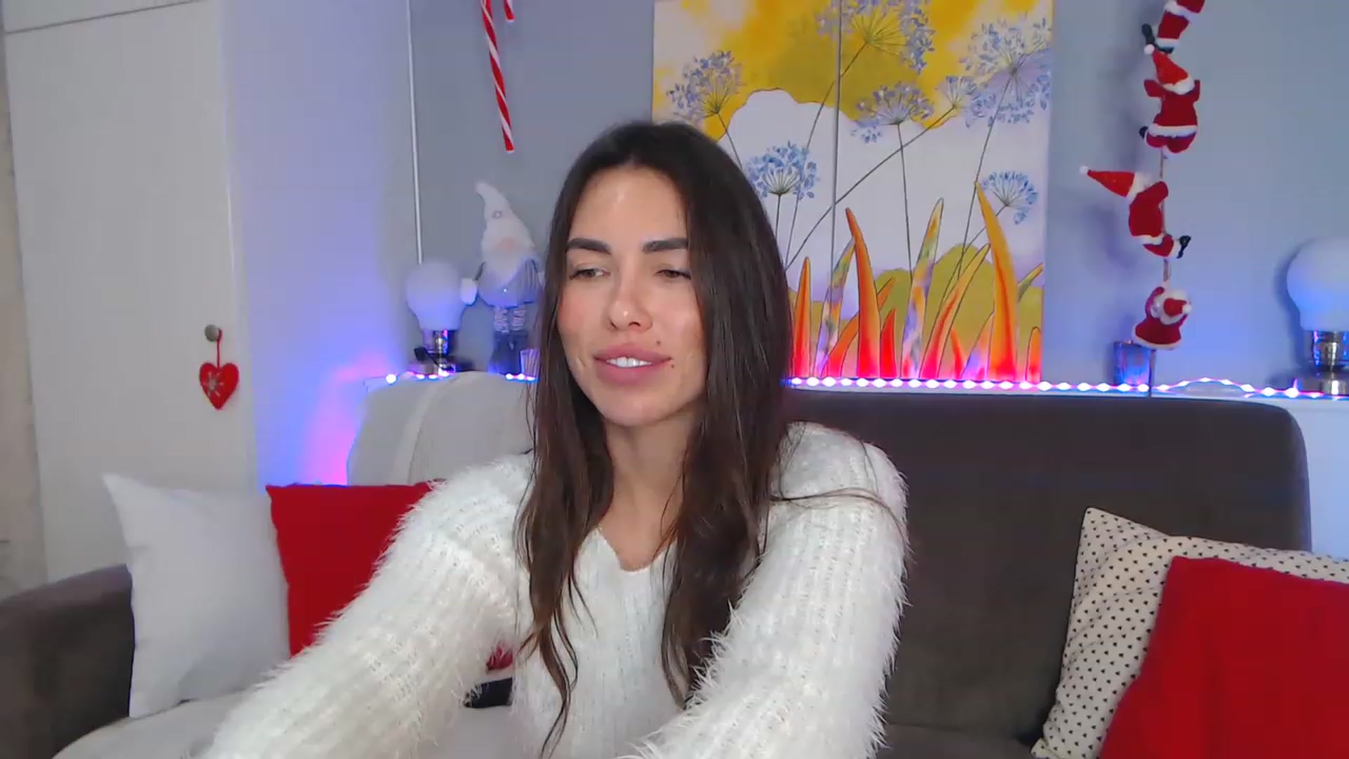 Gallery image thumbnail from VikiEvans's myfreecams stream on, 12/24/2022, 19:38 image 3 of 20