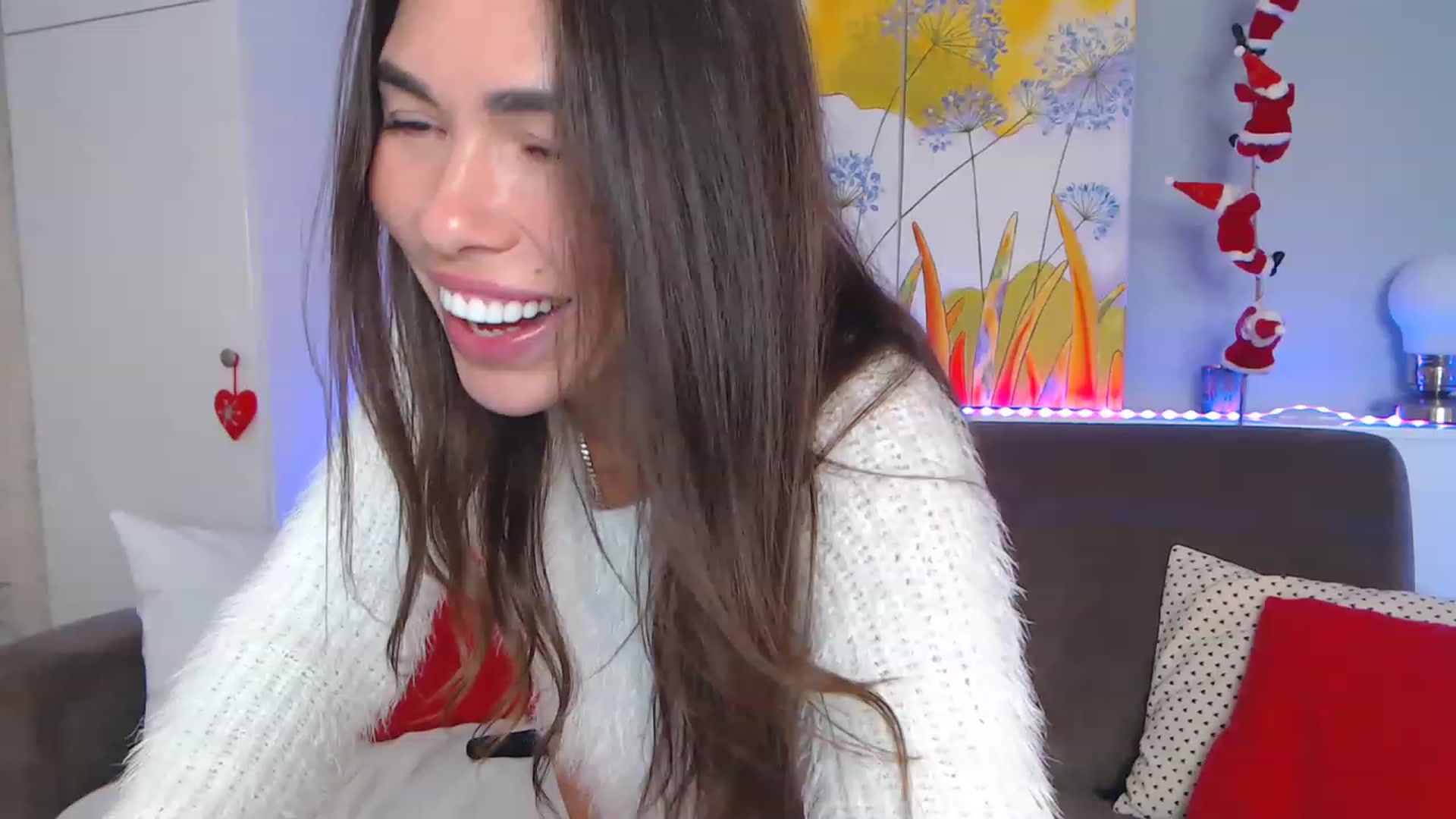 Gallery image thumbnail from VikiEvans's myfreecams stream on, 12/24/2022, 19:38 image 6 of 20
