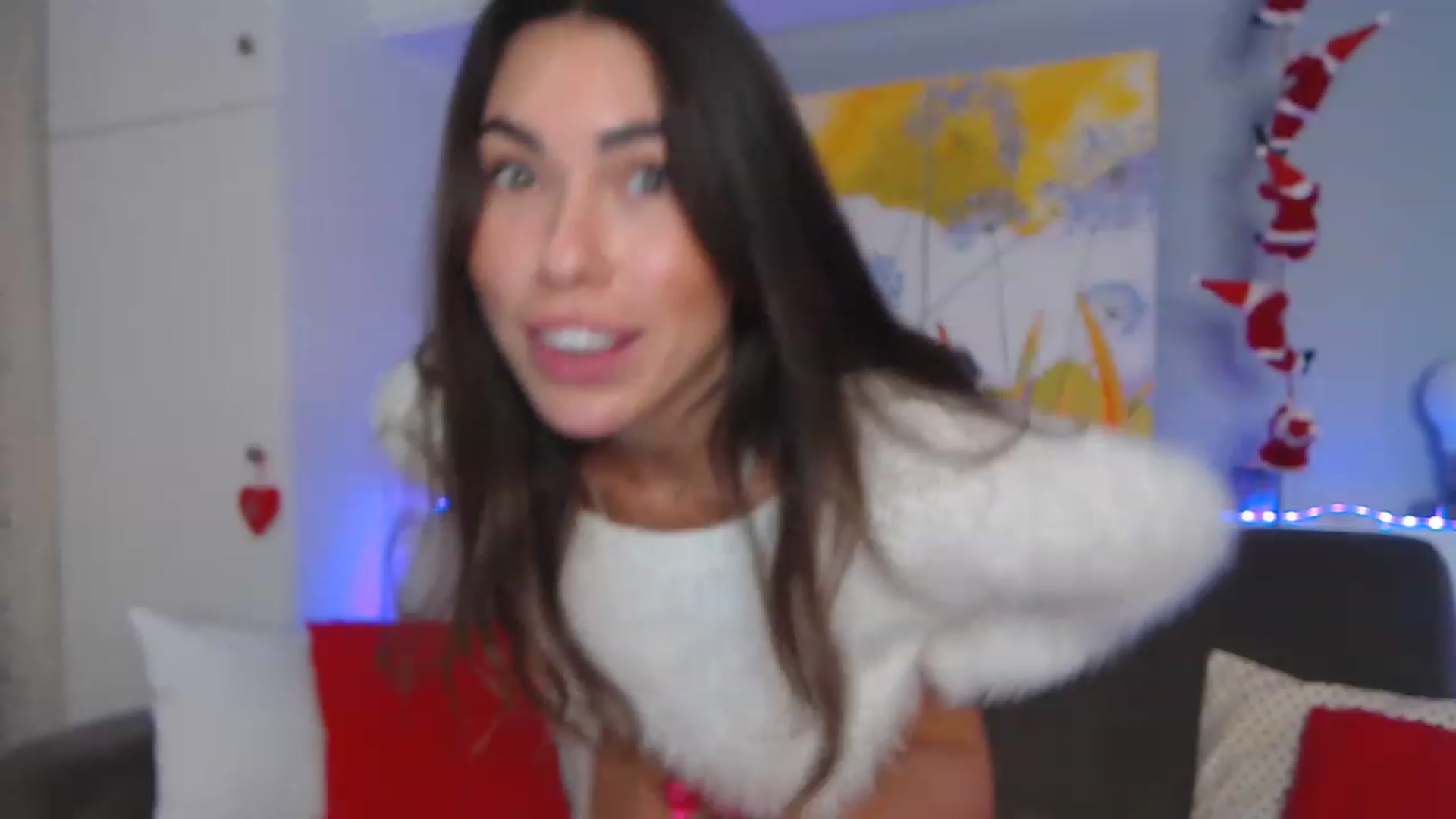 Gallery image thumbnail from VikiEvans's myfreecams stream on, 12/24/2022, 19:38 image 8 of 20