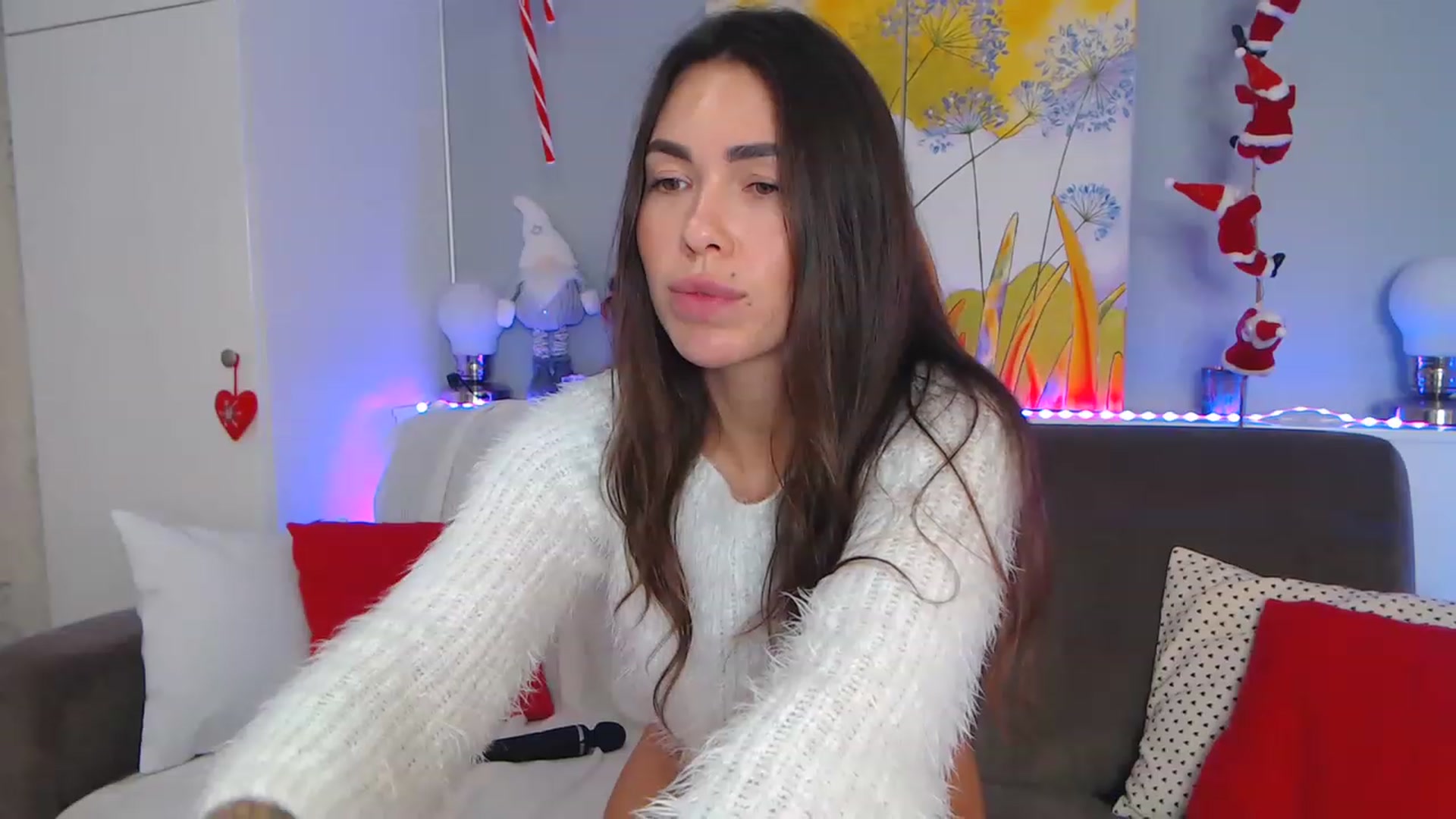 Gallery image thumbnail from VikiEvans's myfreecams stream on, 12/24/2022, 19:38 image 4 of 20